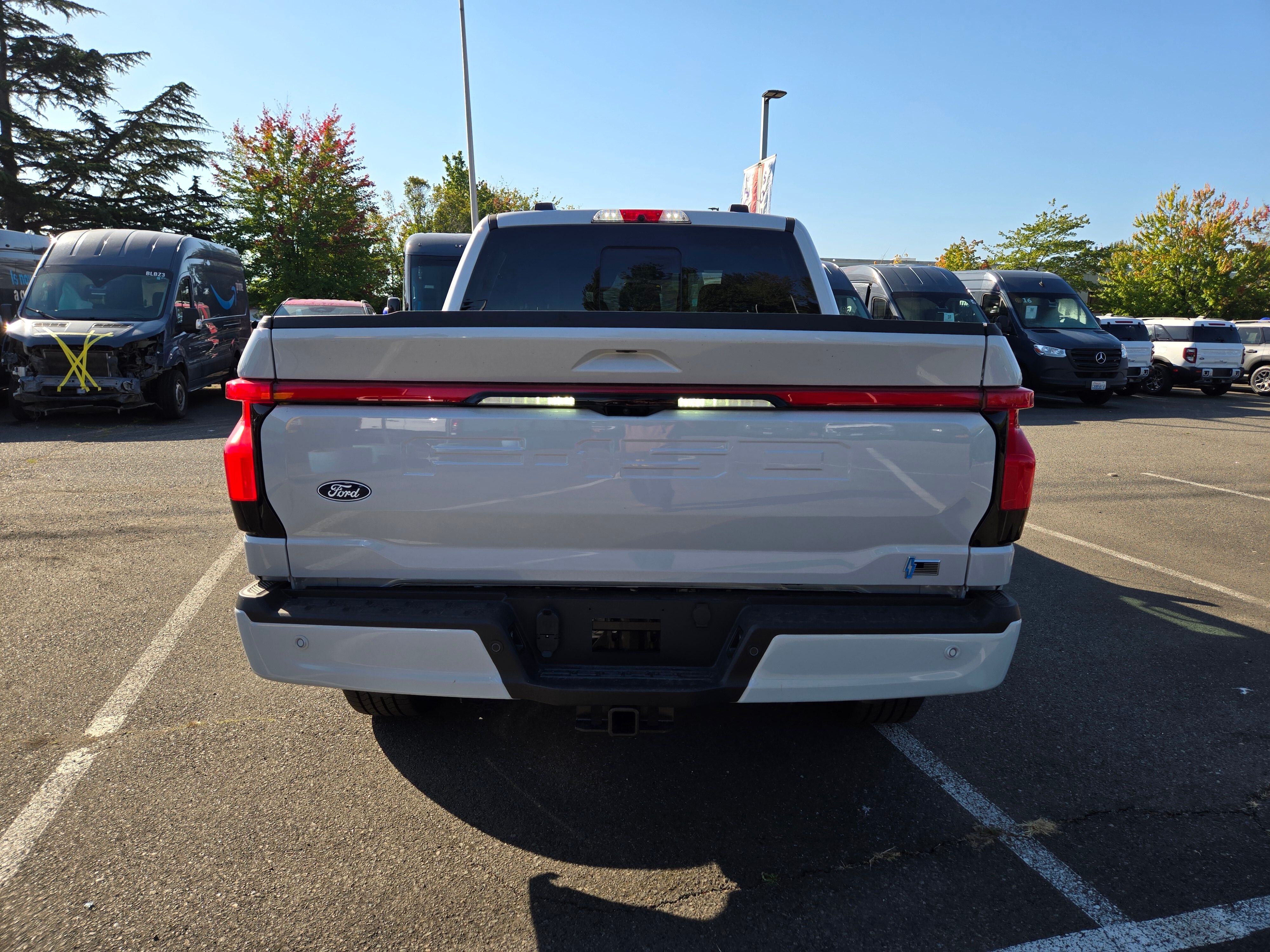 View vehicle photo 6