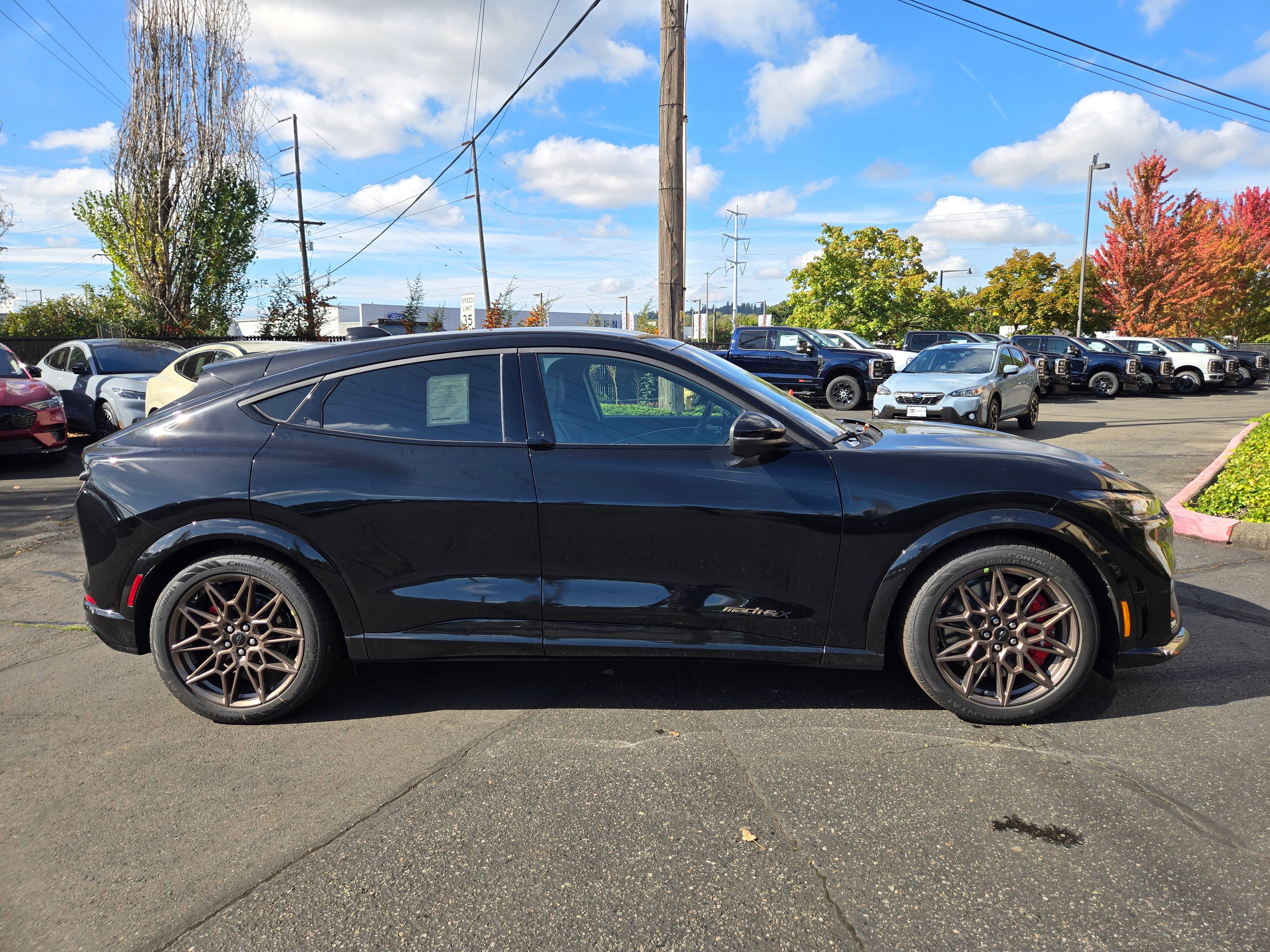 View vehicle photo 4