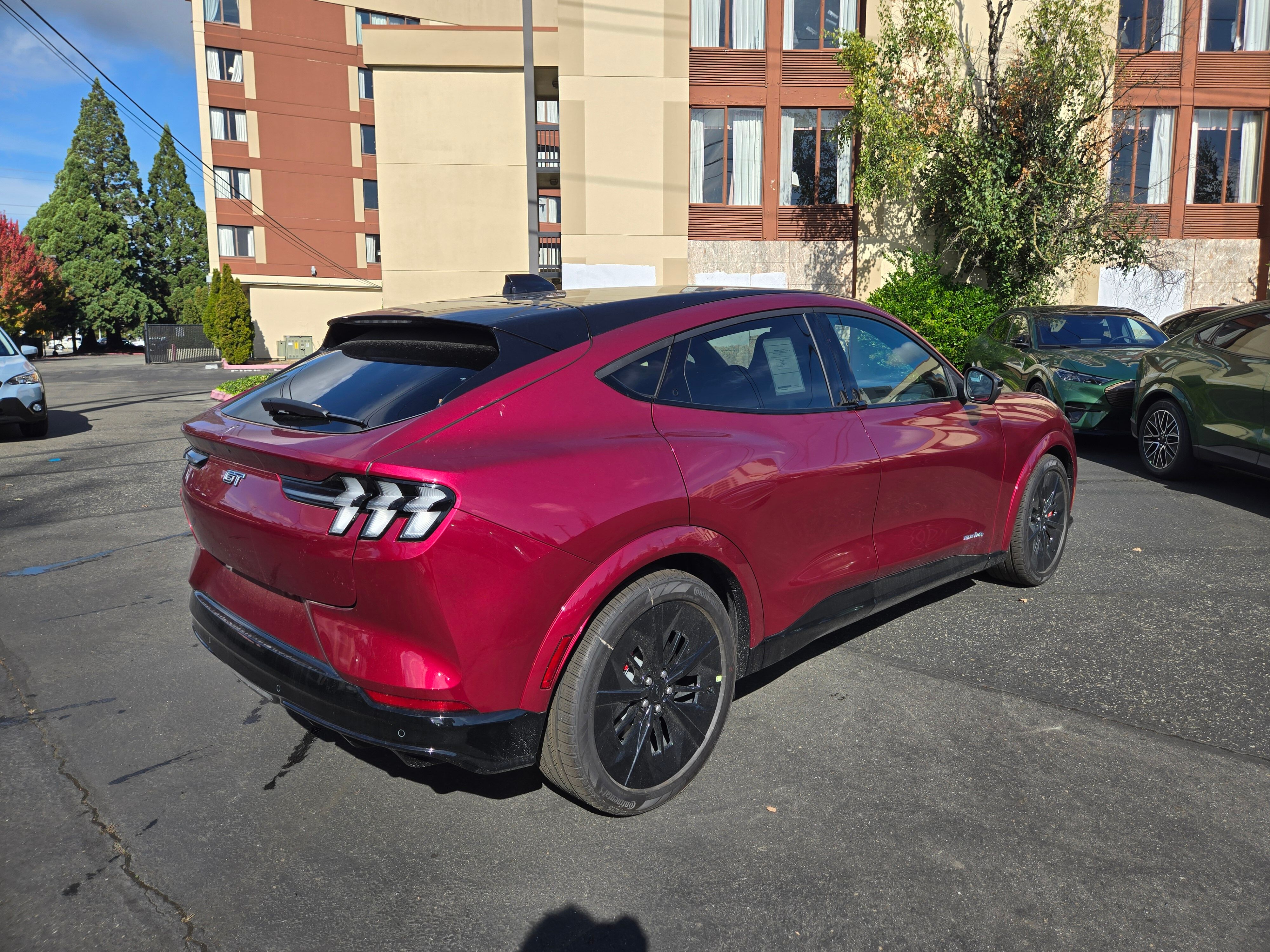 View vehicle photo 5