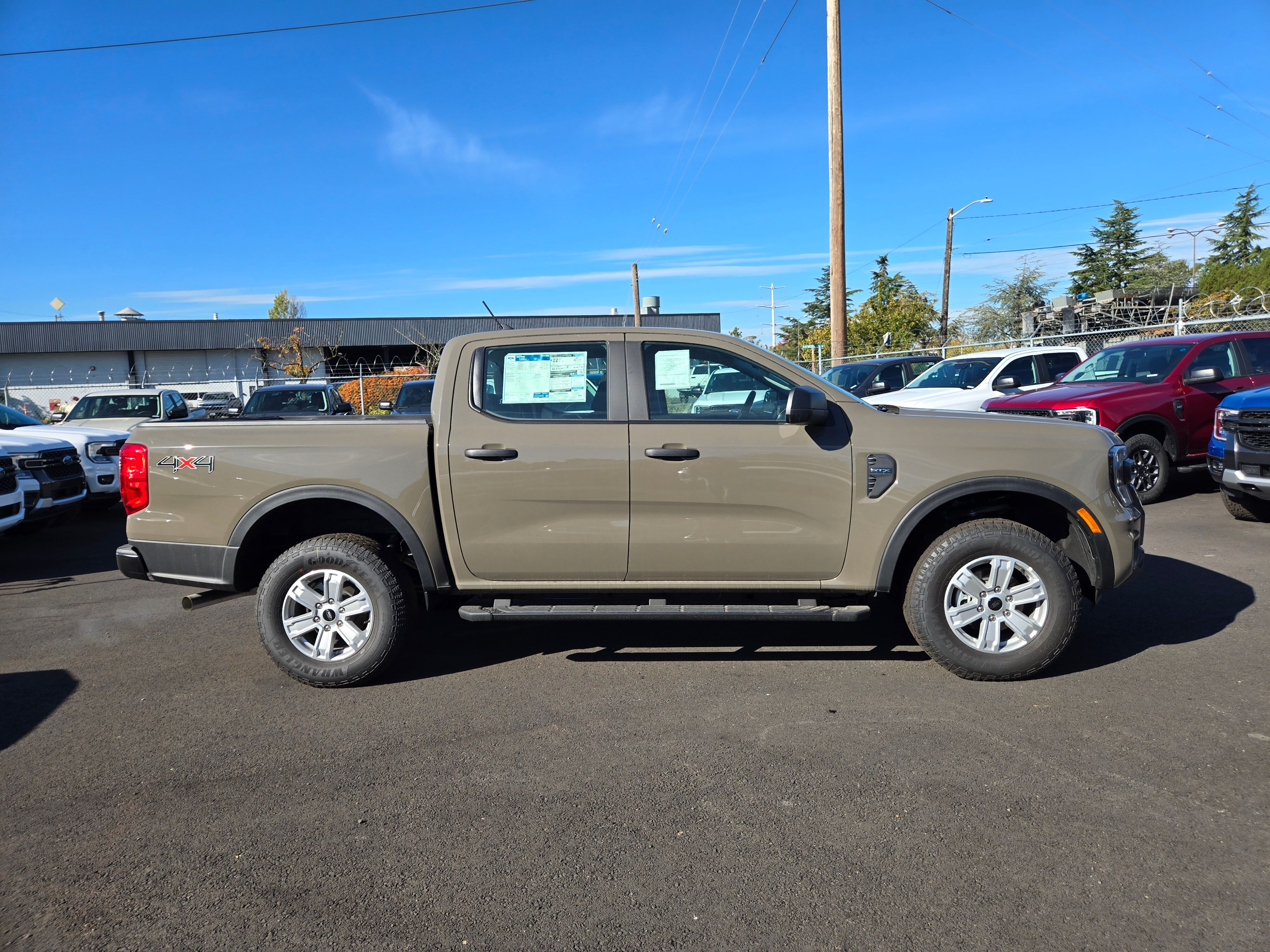 View vehicle photo 4