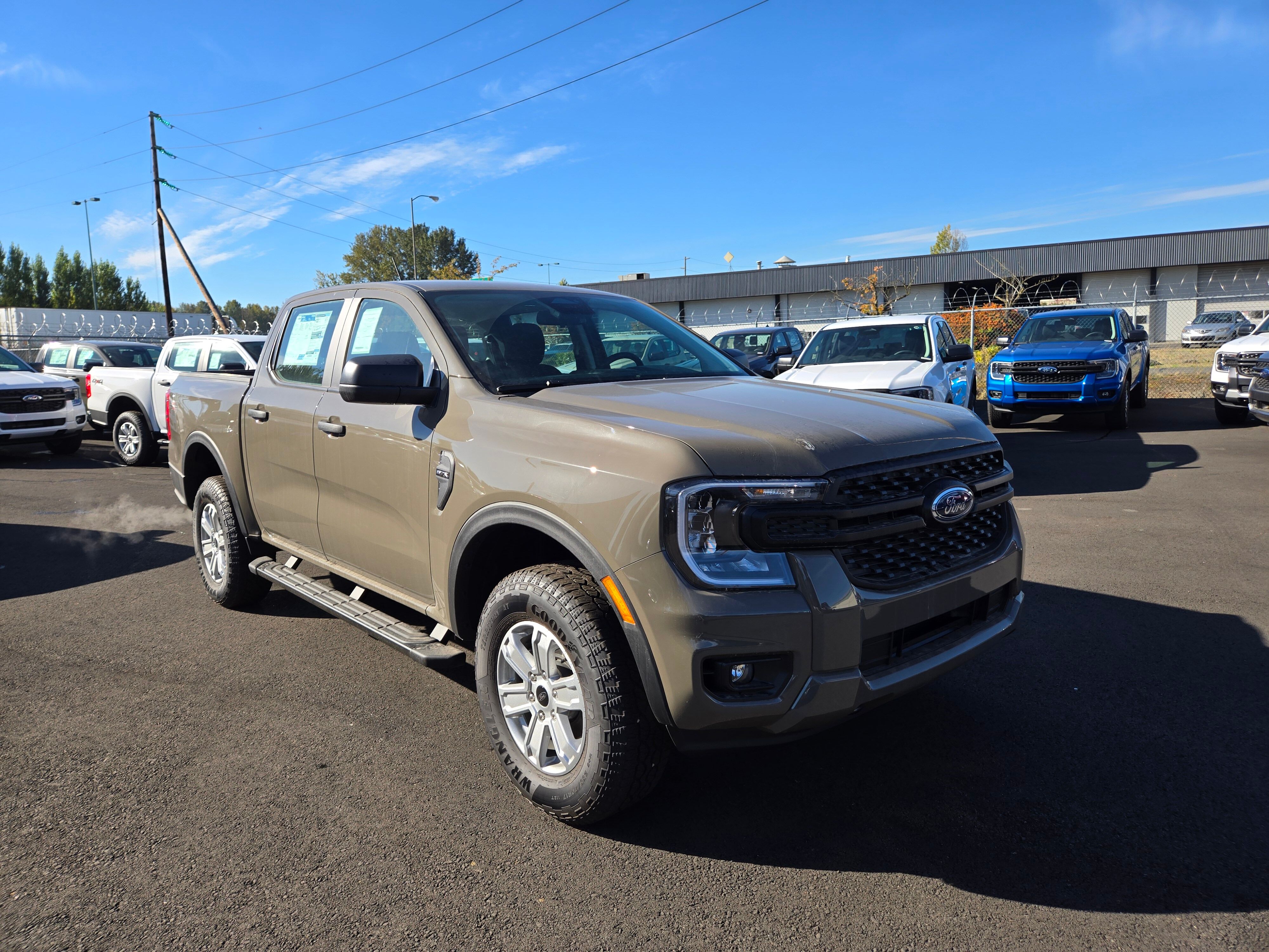 View vehicle photo 3