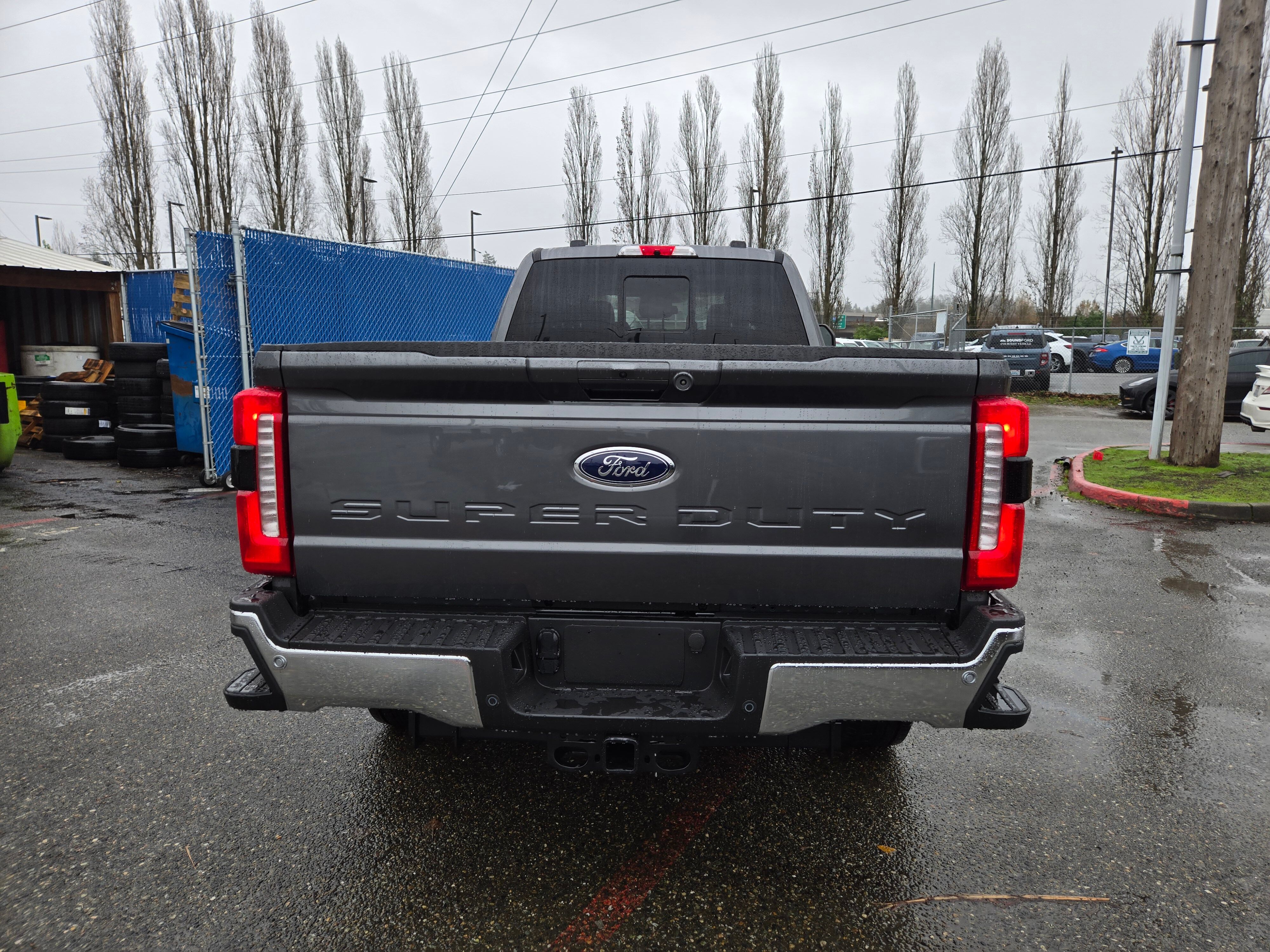 View vehicle photo 6