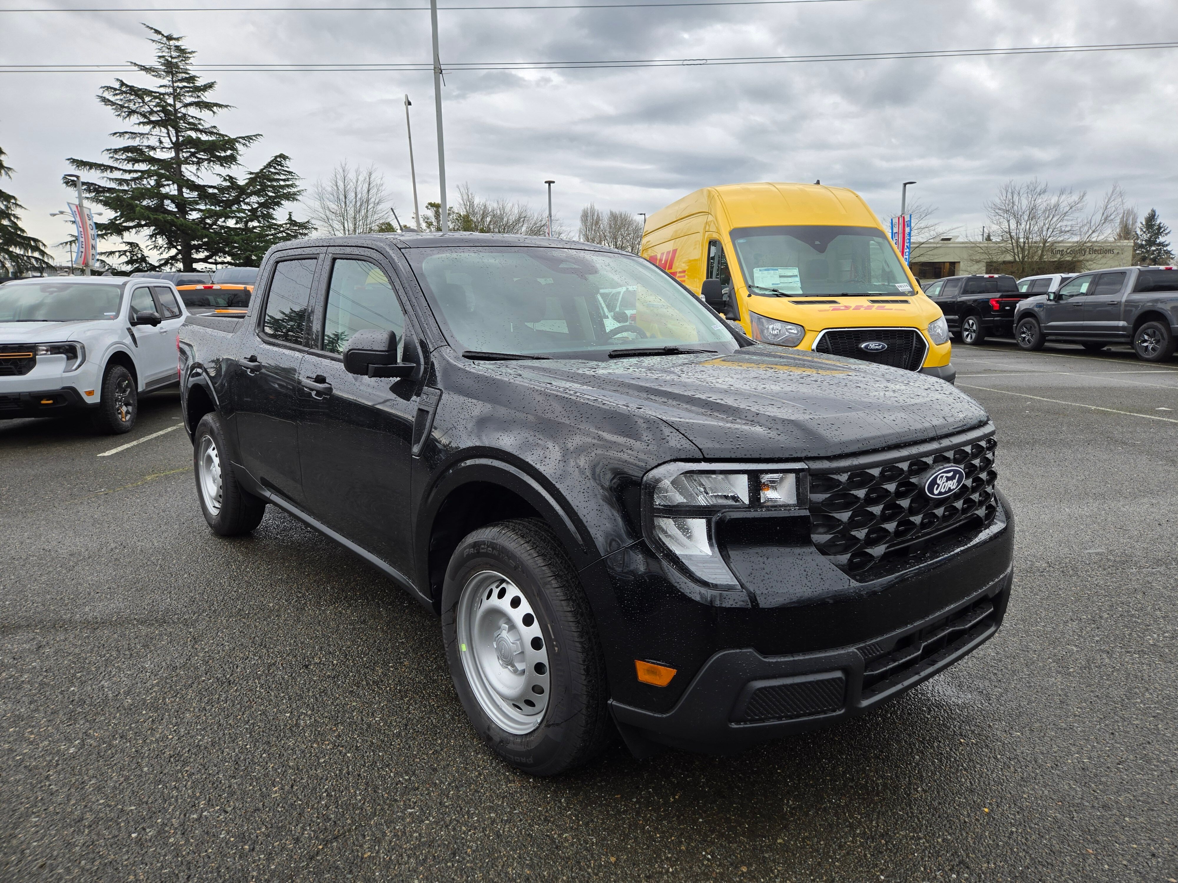 View vehicle photo 3