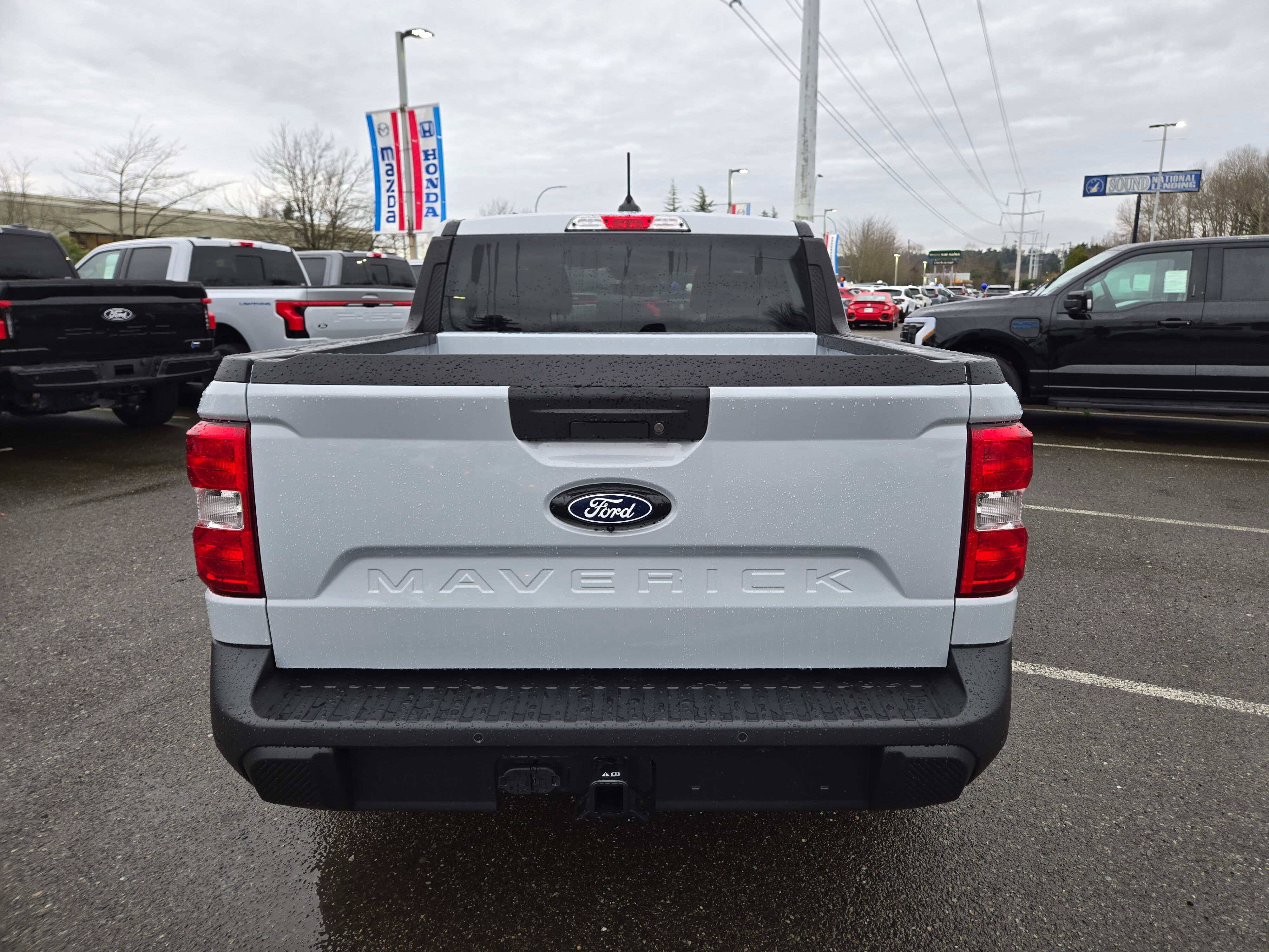 View vehicle photo 6