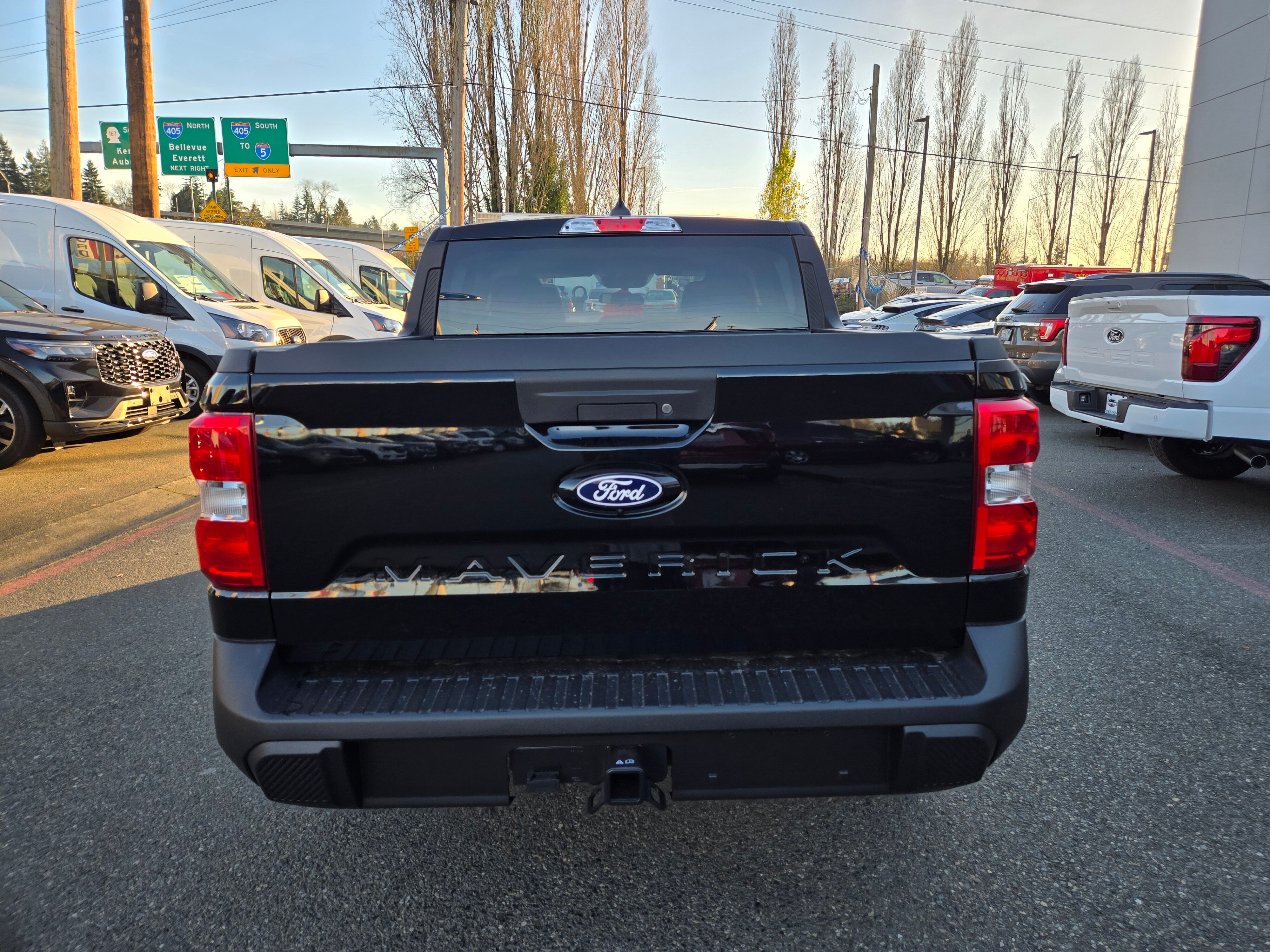 View vehicle photo 6