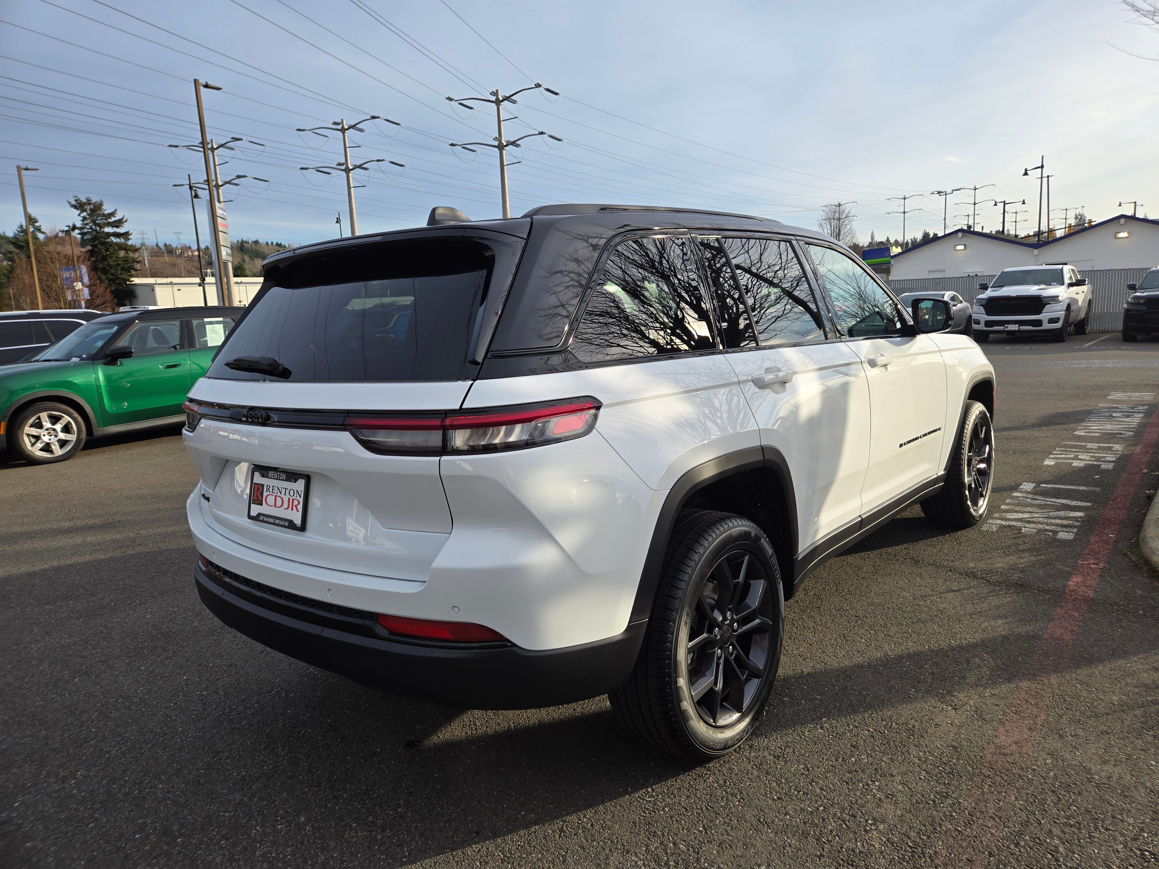 View vehicle photo 5