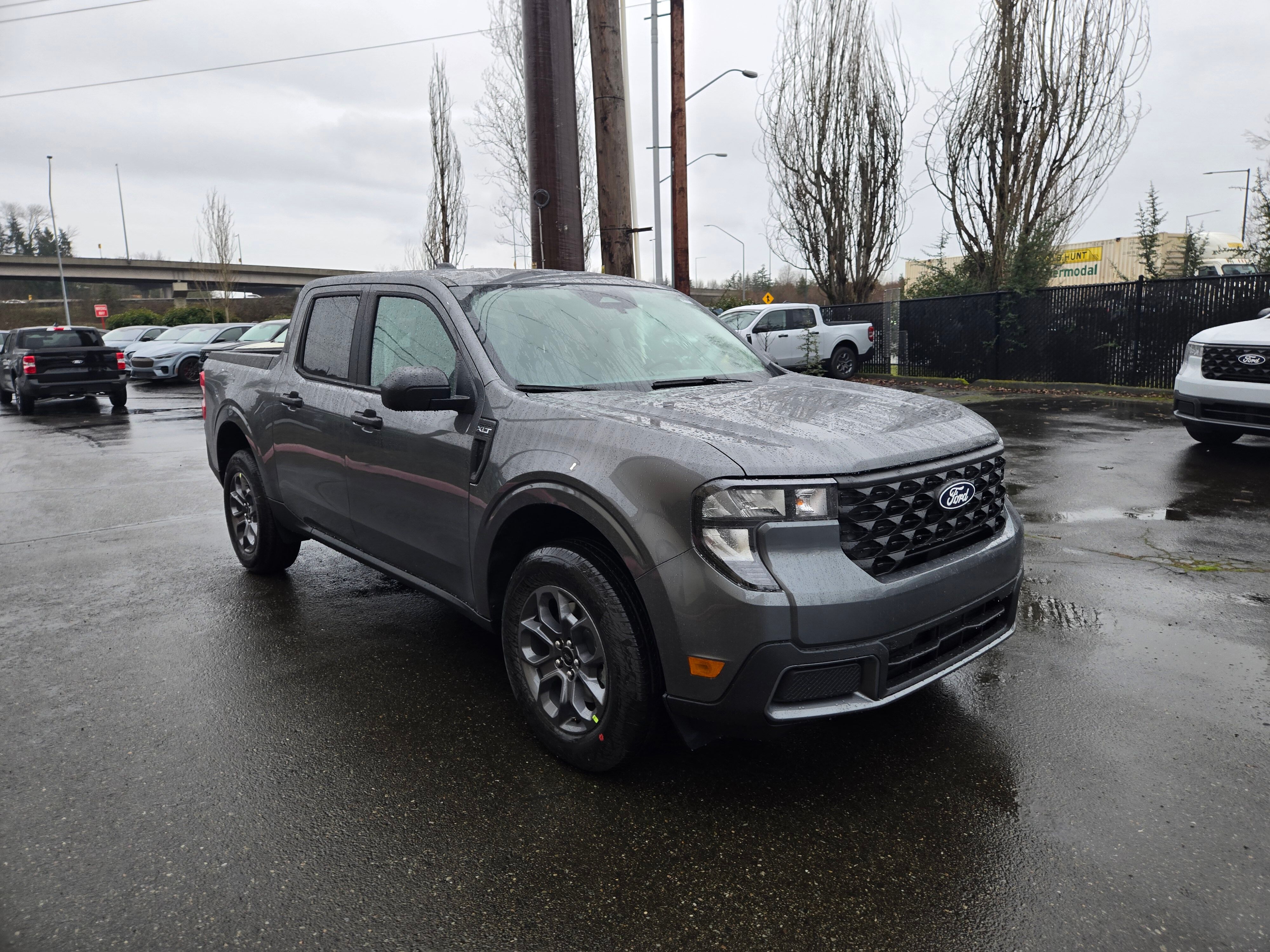 View vehicle photo 3