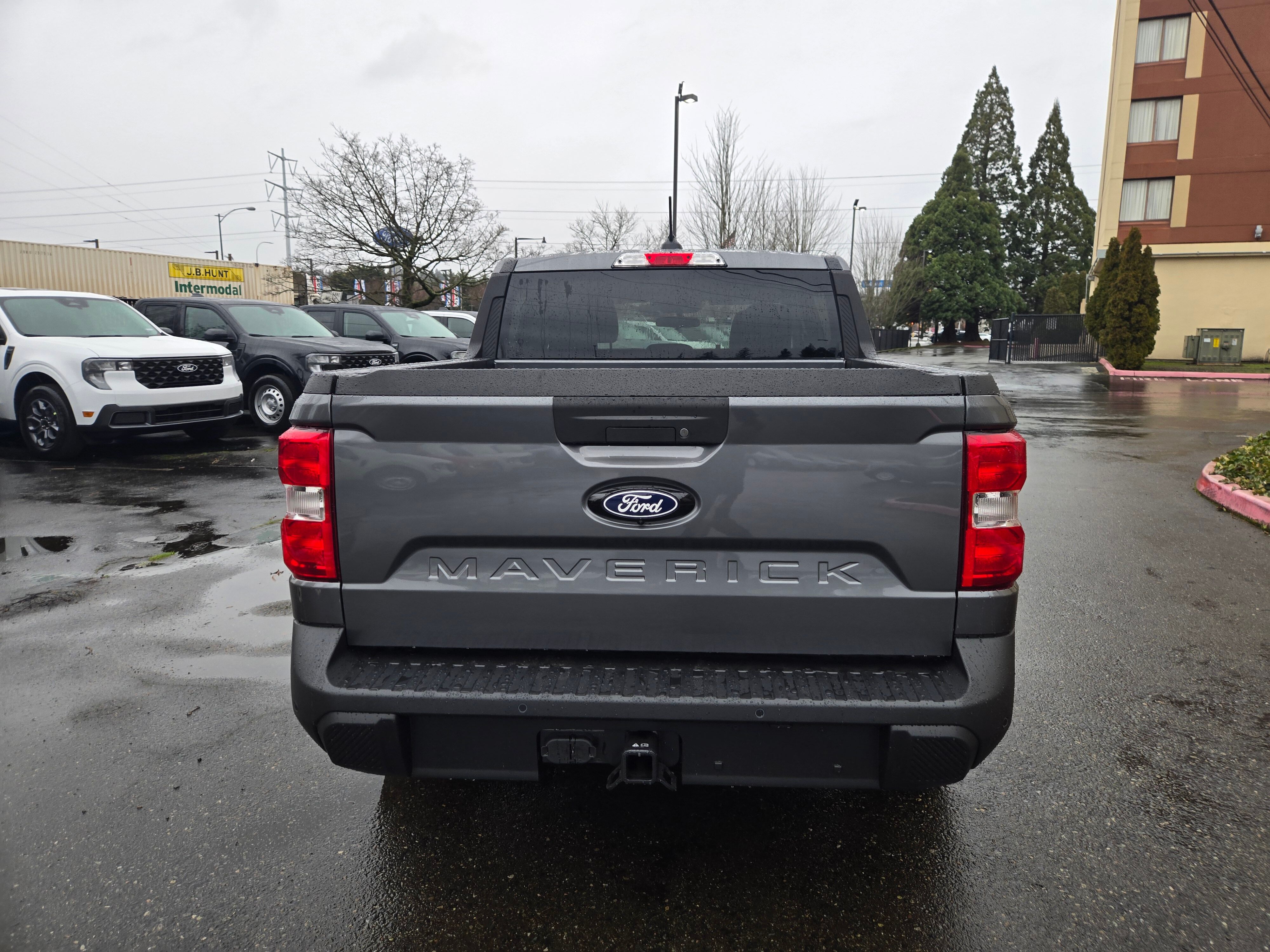 View vehicle photo 5