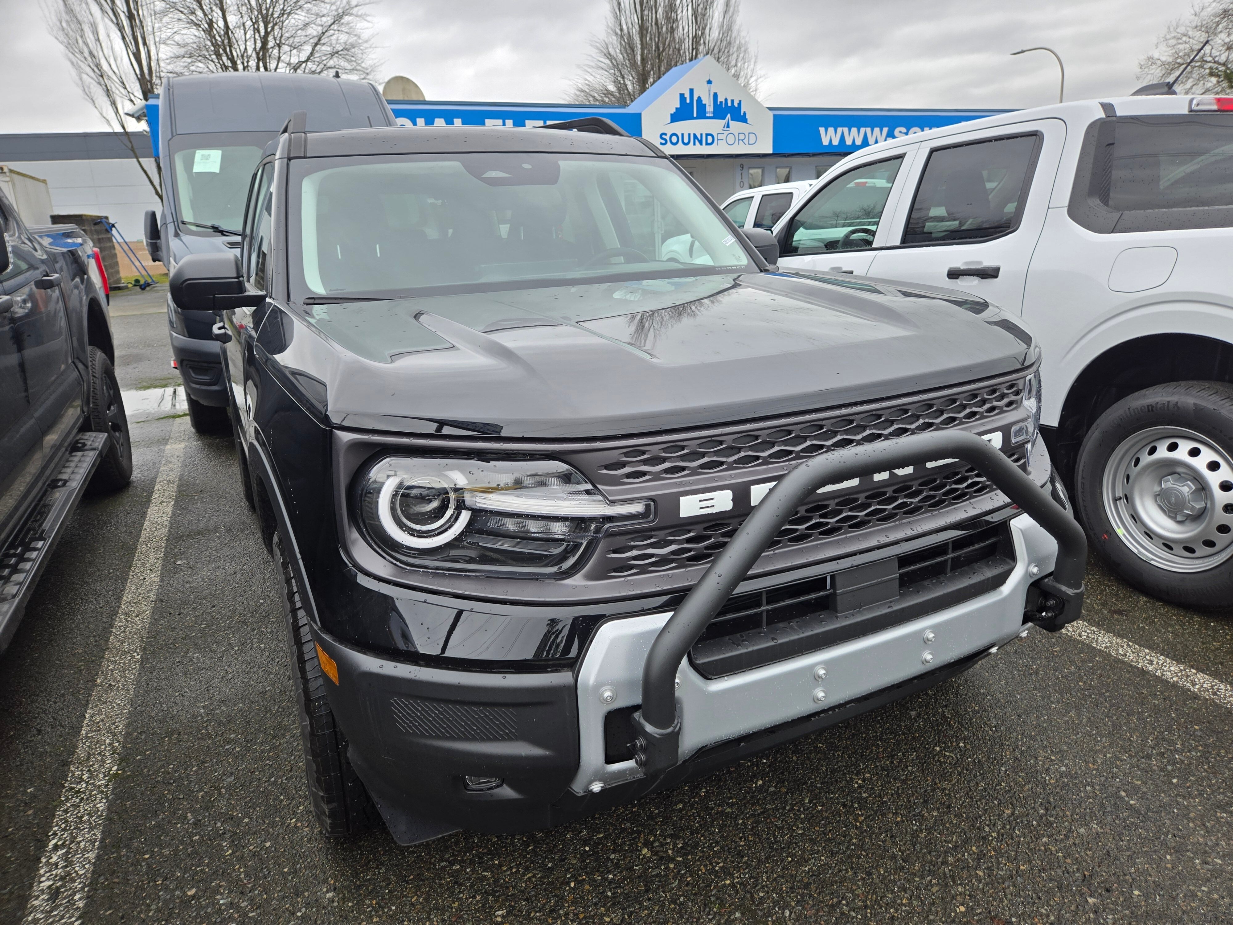View vehicle photo 3
