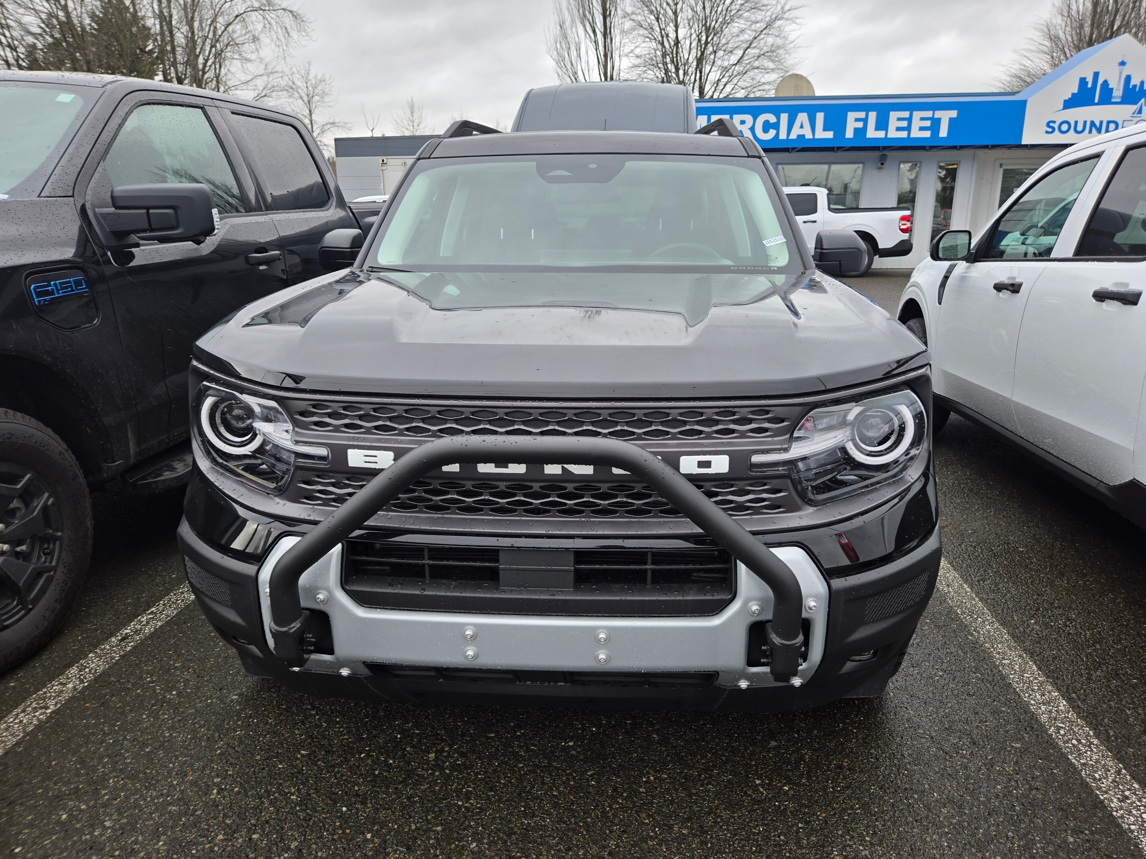 View vehicle photo 2