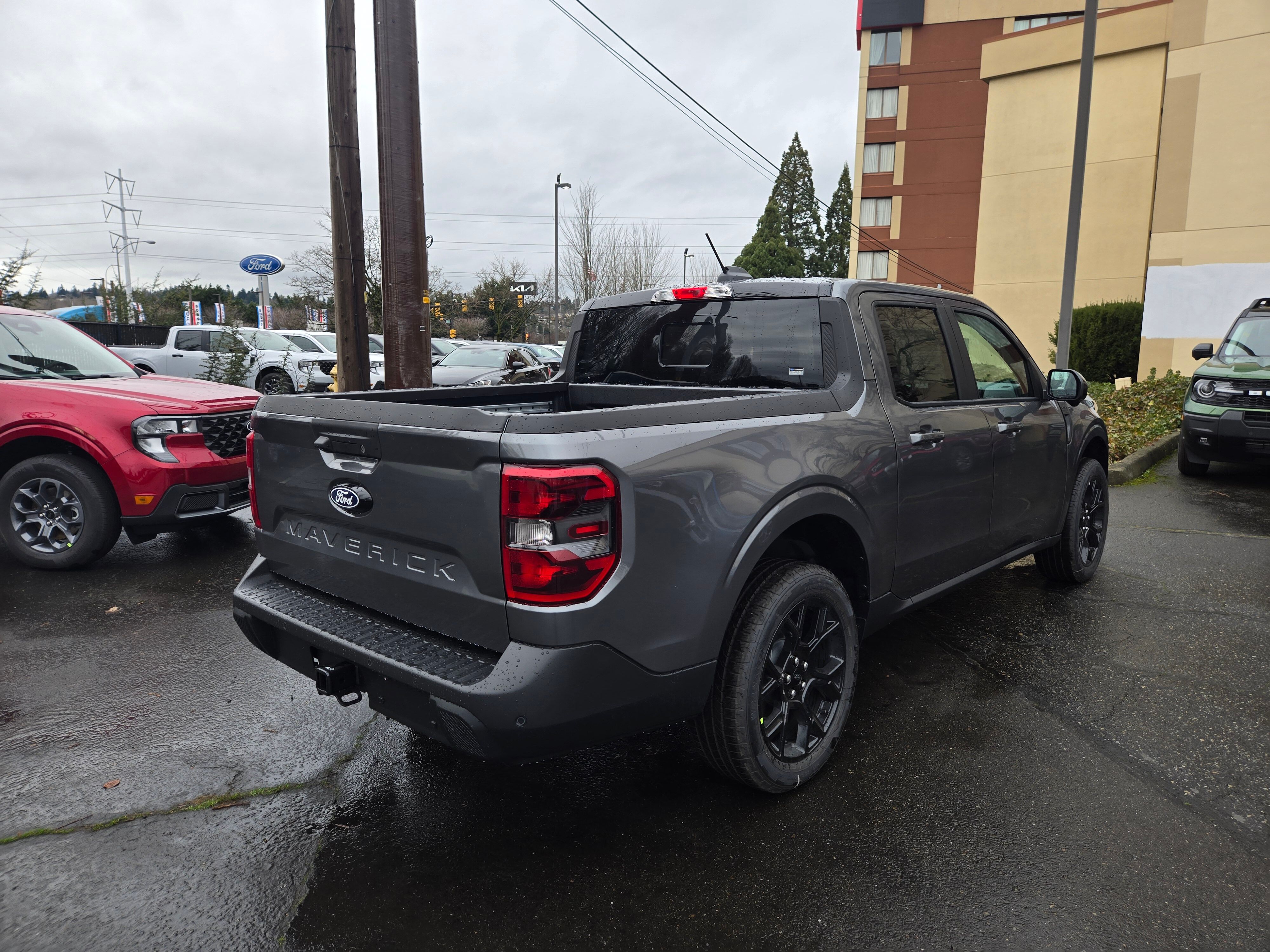 View vehicle photo 5