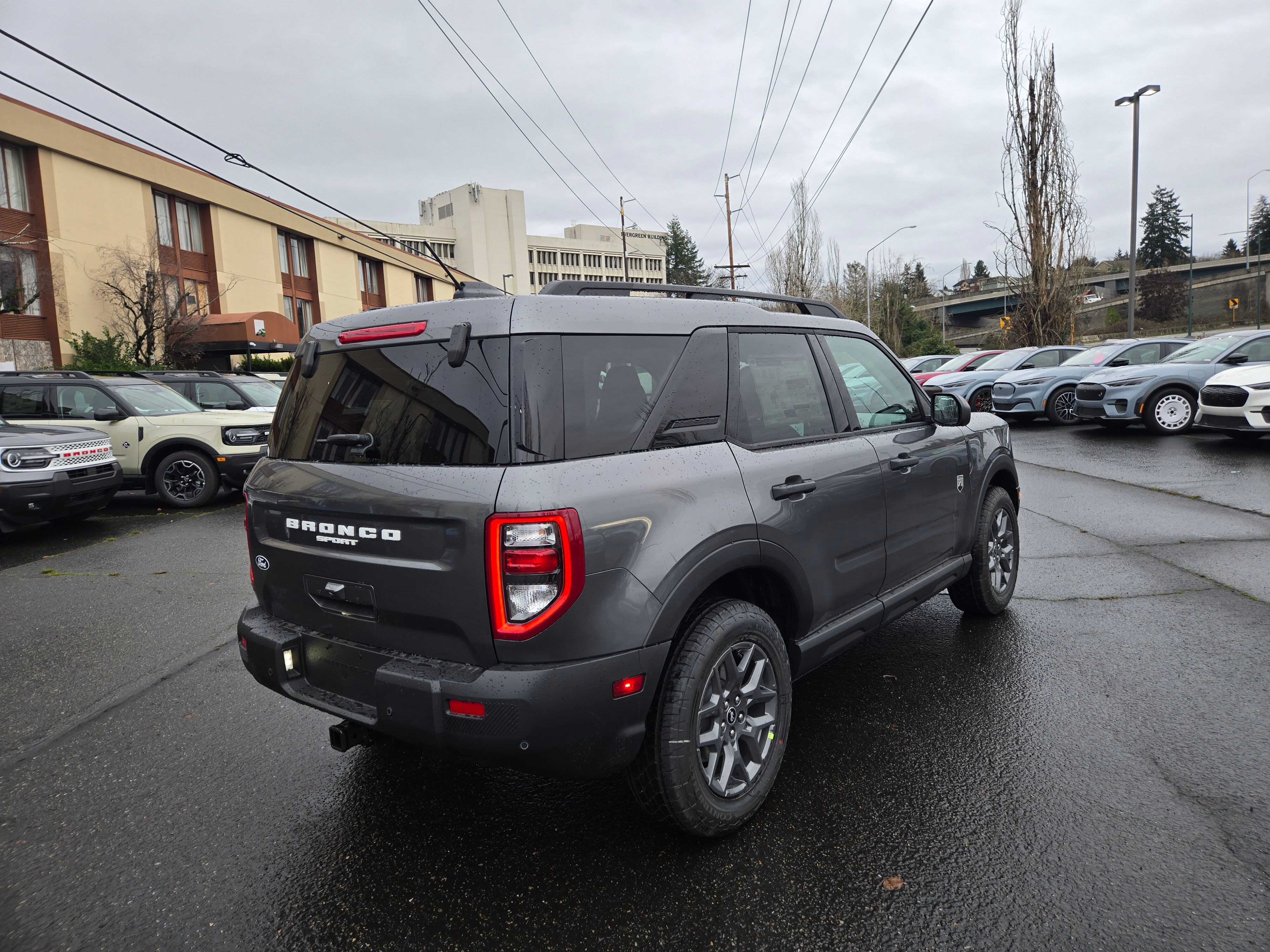 View vehicle photo 5