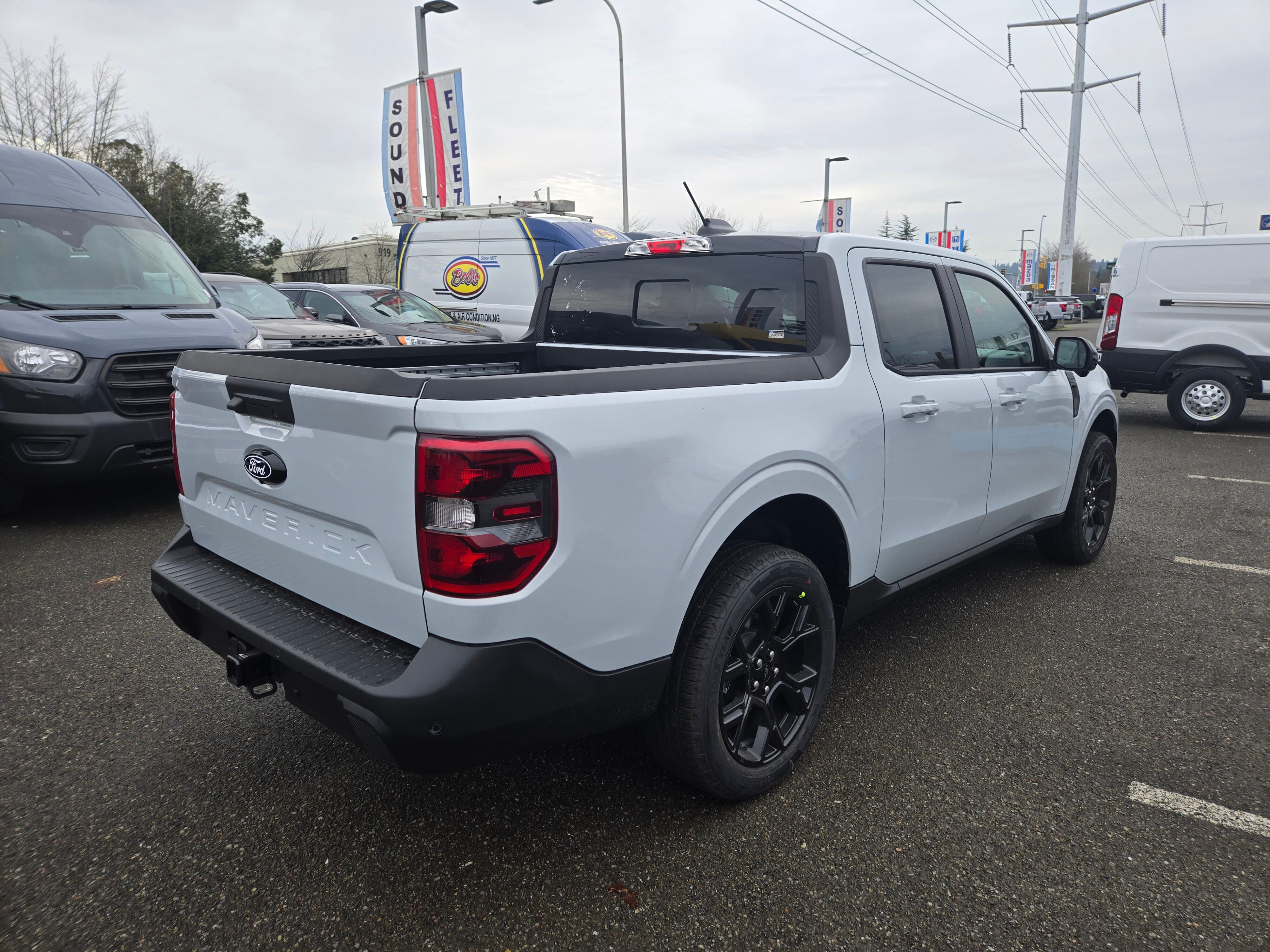 View vehicle photo 5