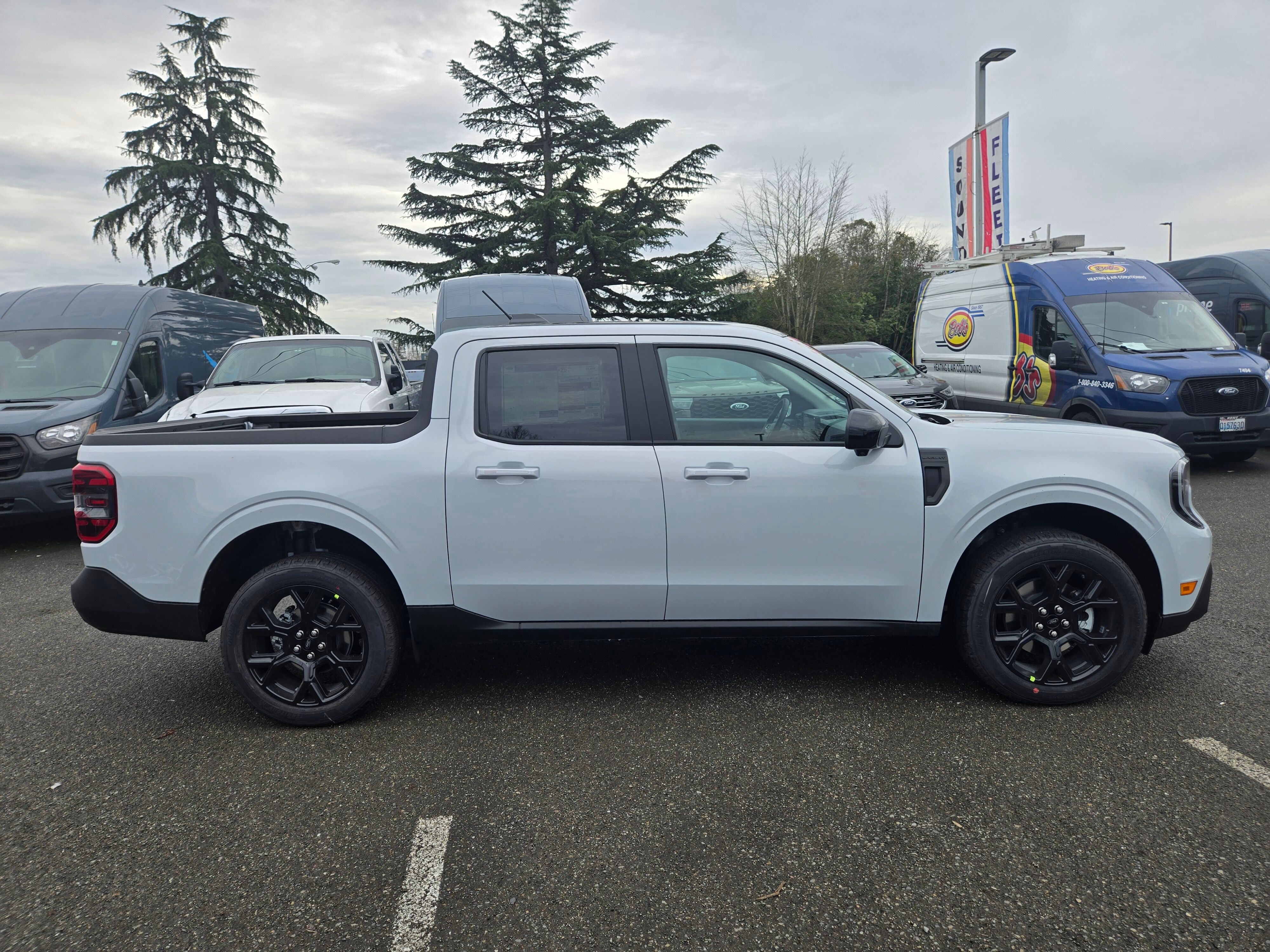 View vehicle photo 4
