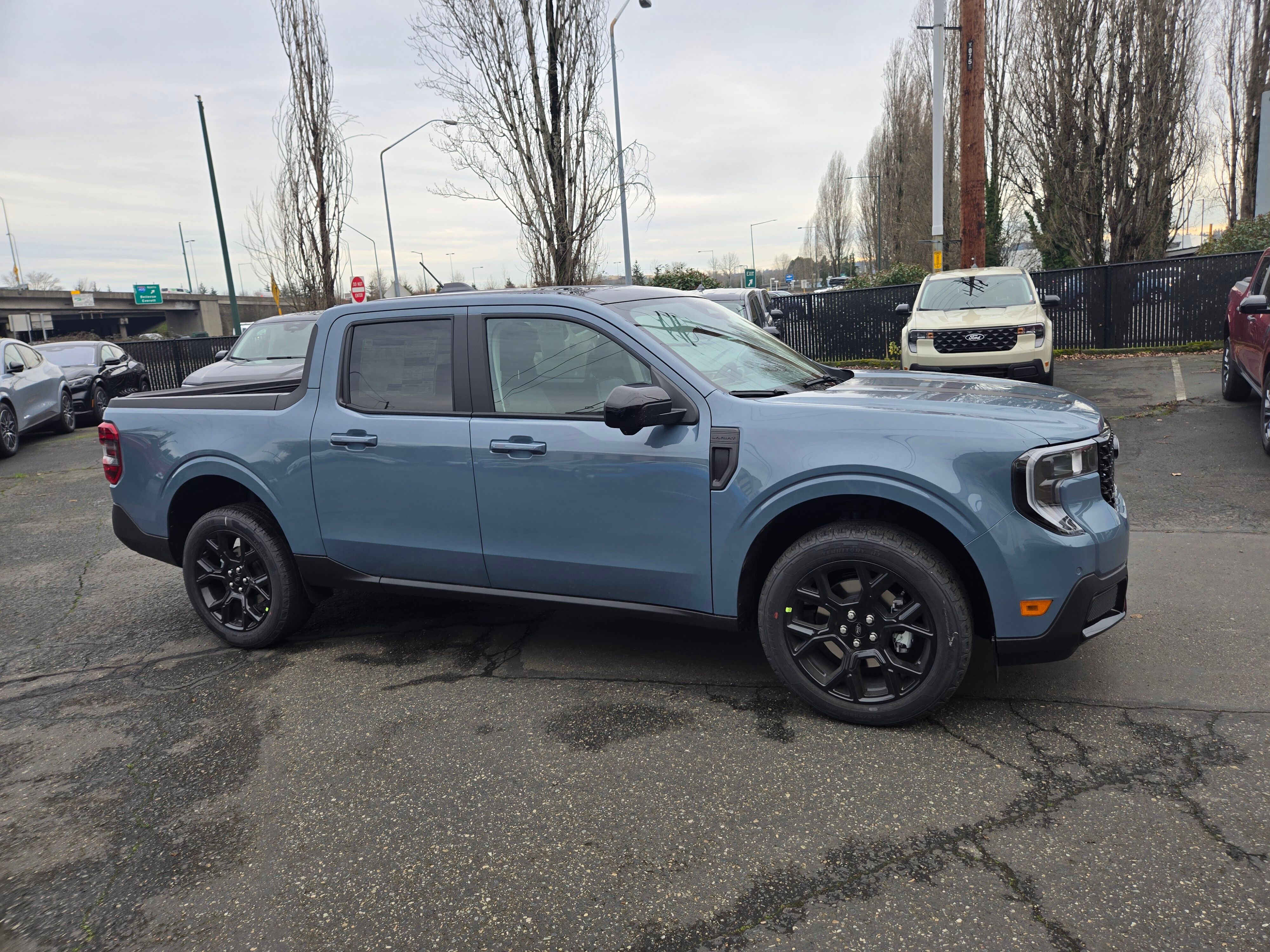 View vehicle photo 4