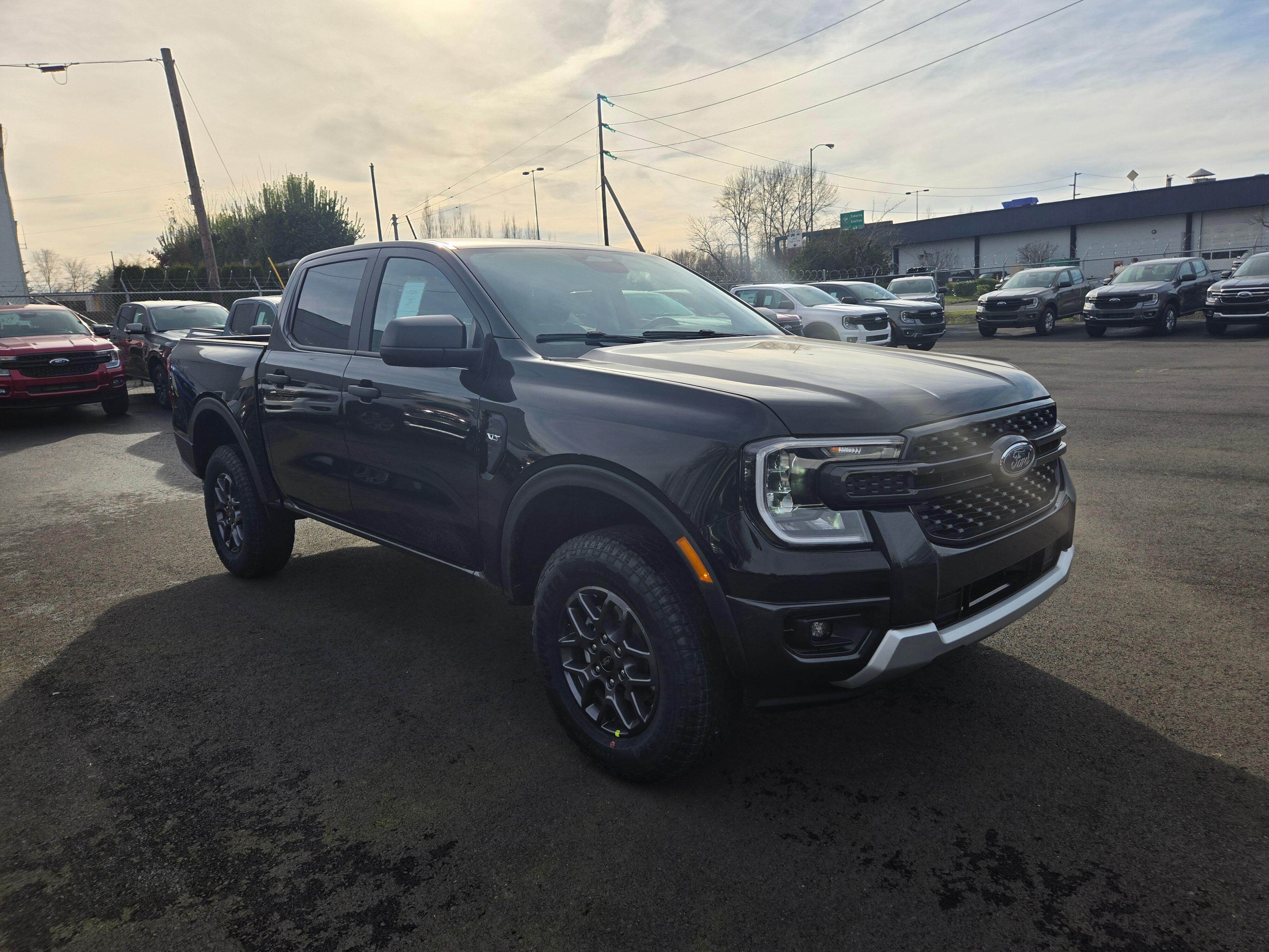 View vehicle photo 3