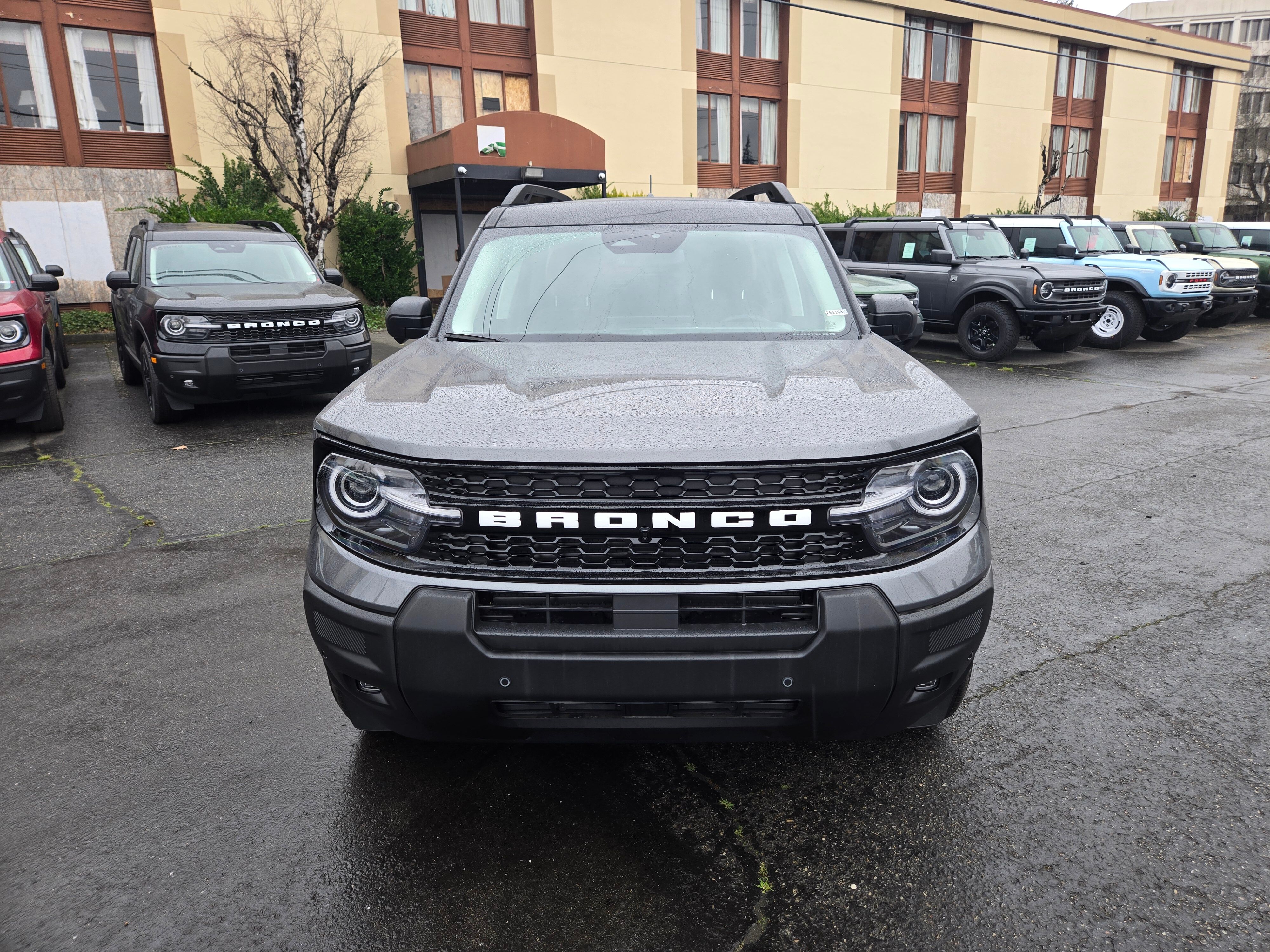 View vehicle photo 2