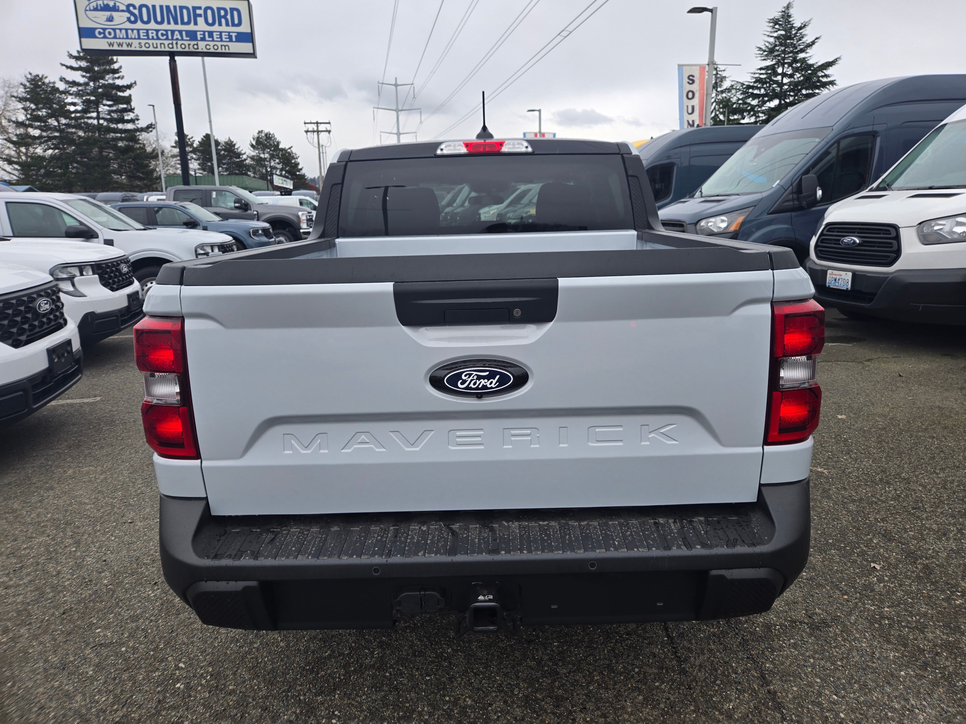 View vehicle photo 6