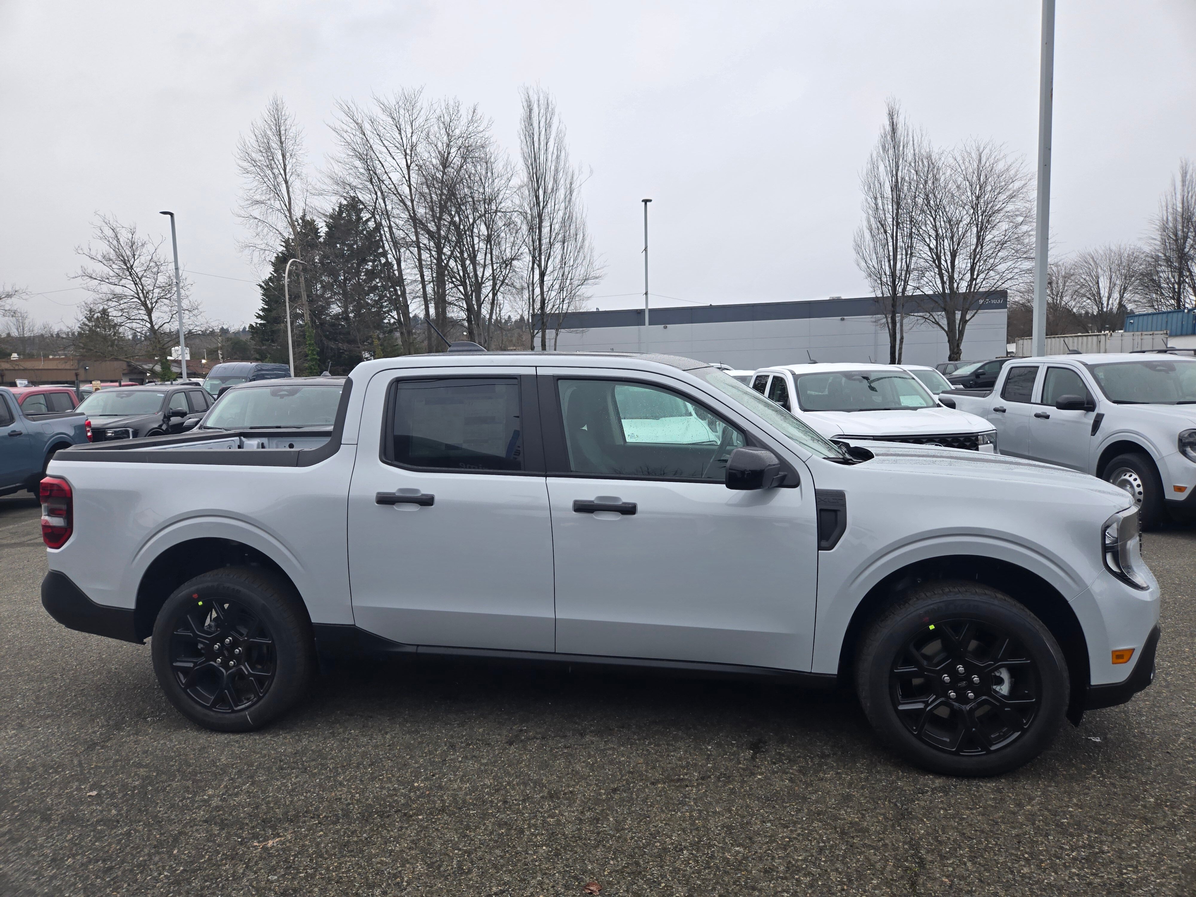 View vehicle photo 4