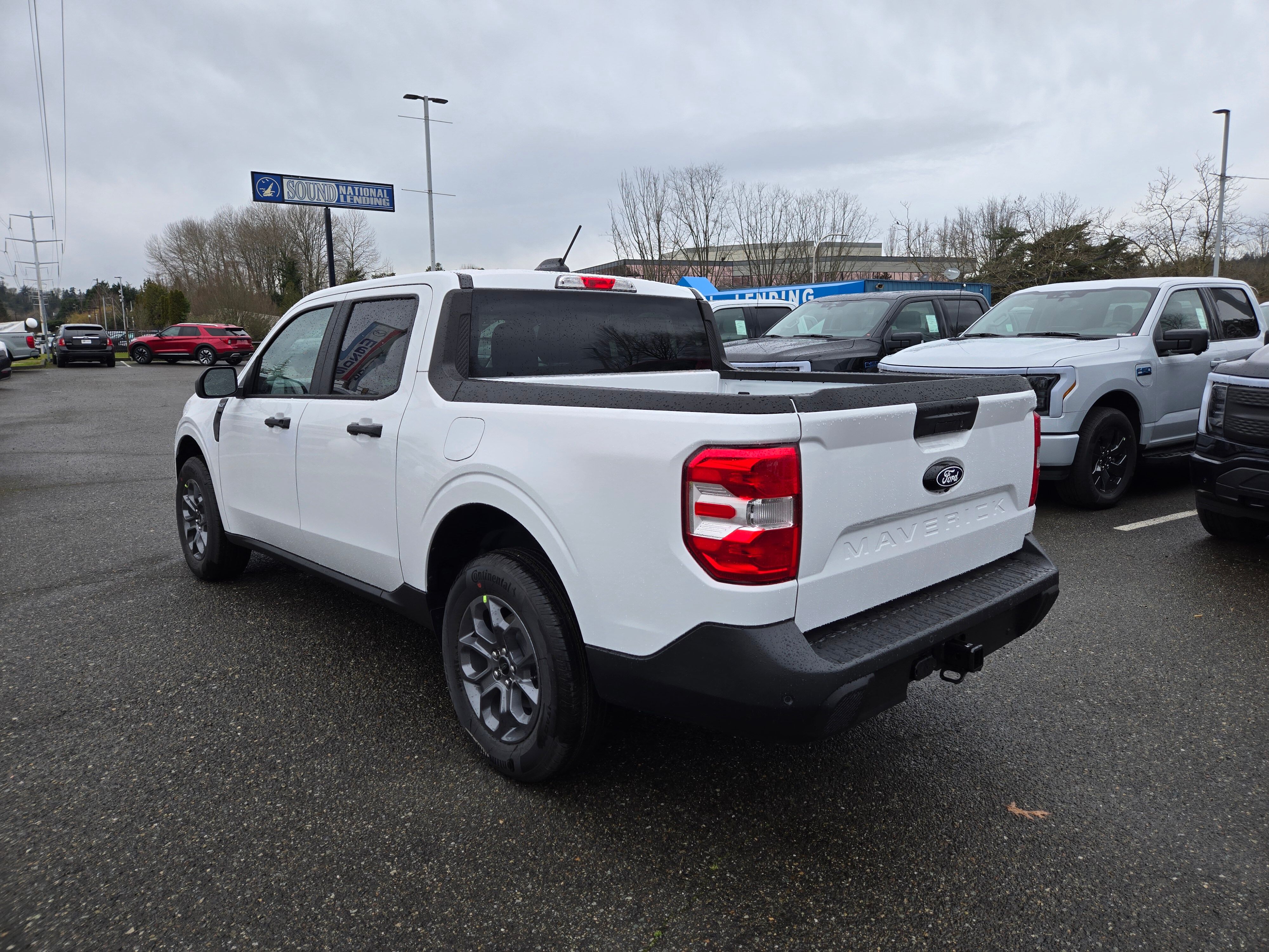 View vehicle photo 7