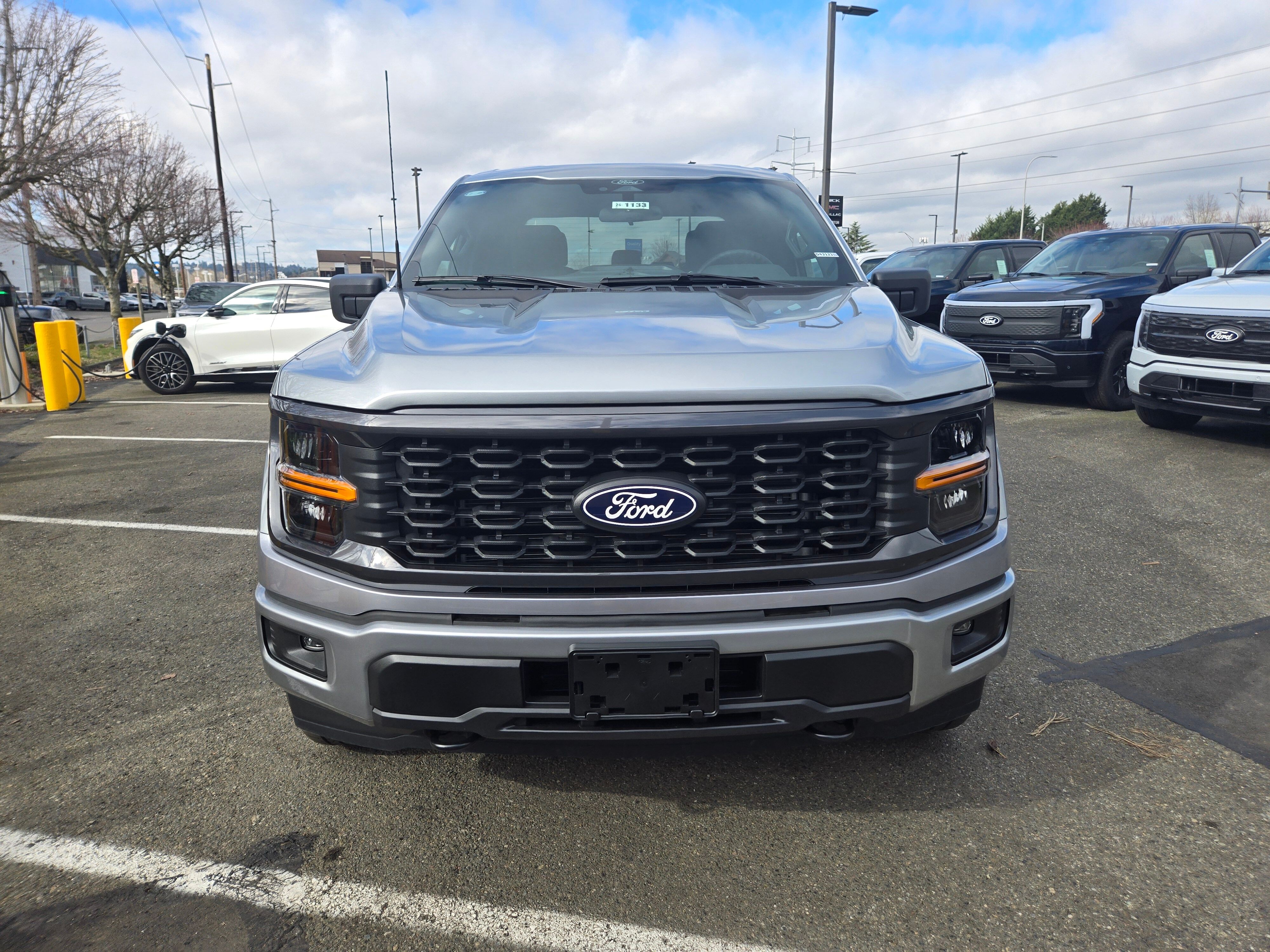 View vehicle photo 2