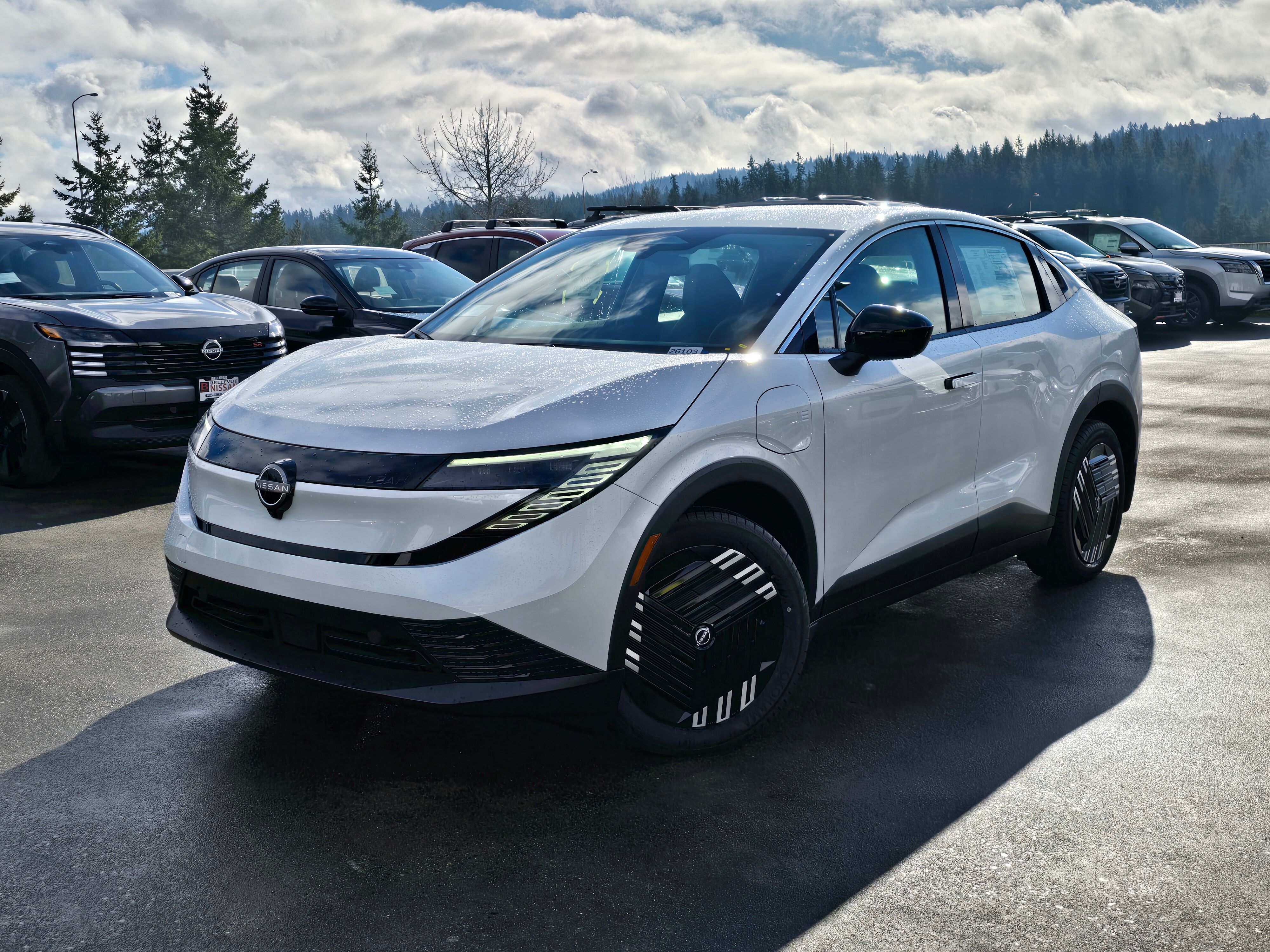 Everest White Pearl Tricoat 2026 Nissan LEAF S+ FWD SUV / Crossover Front-Wheel Drive Automatic
