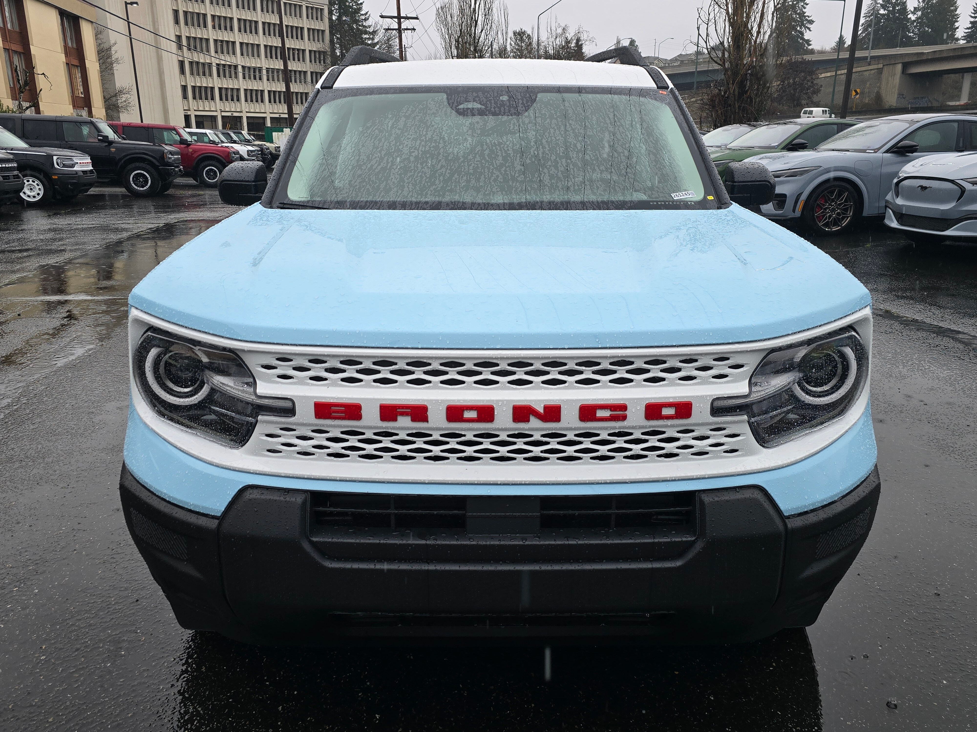 View vehicle photo 2