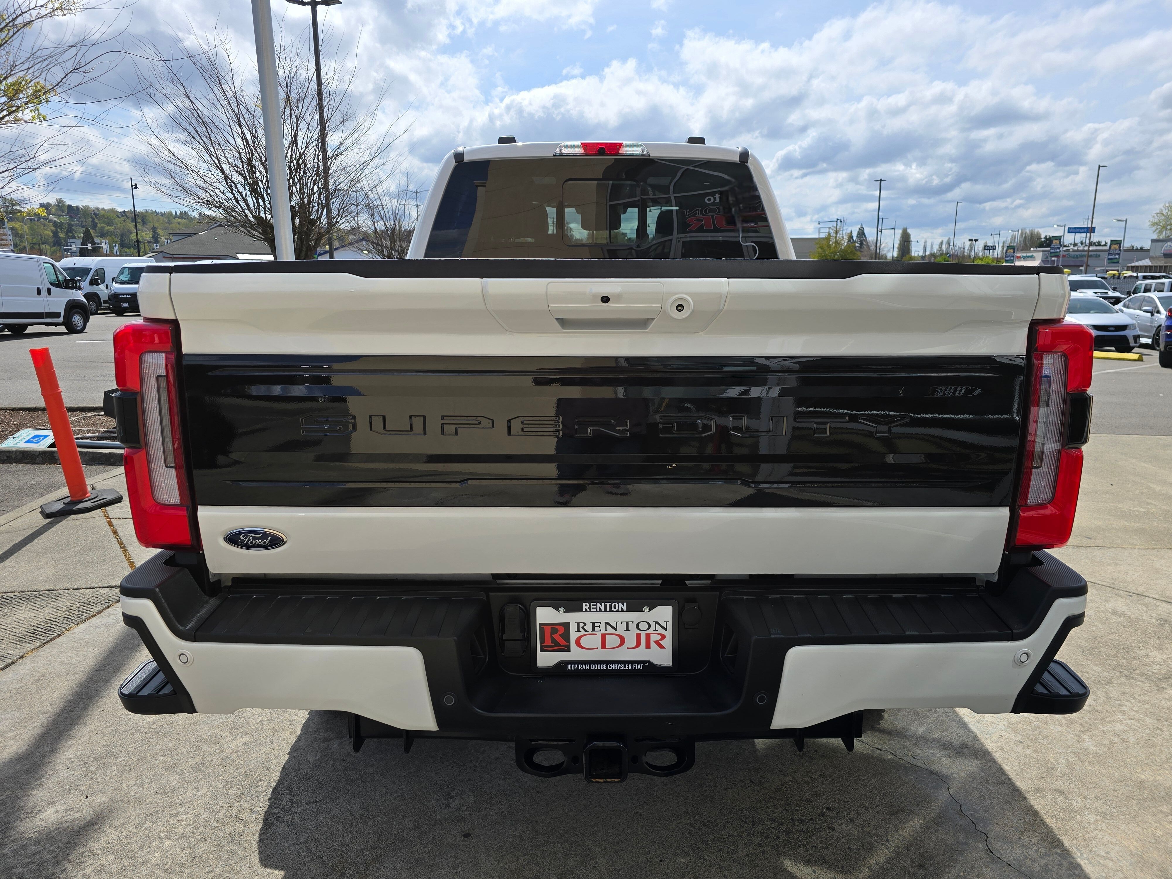 View vehicle photo 7