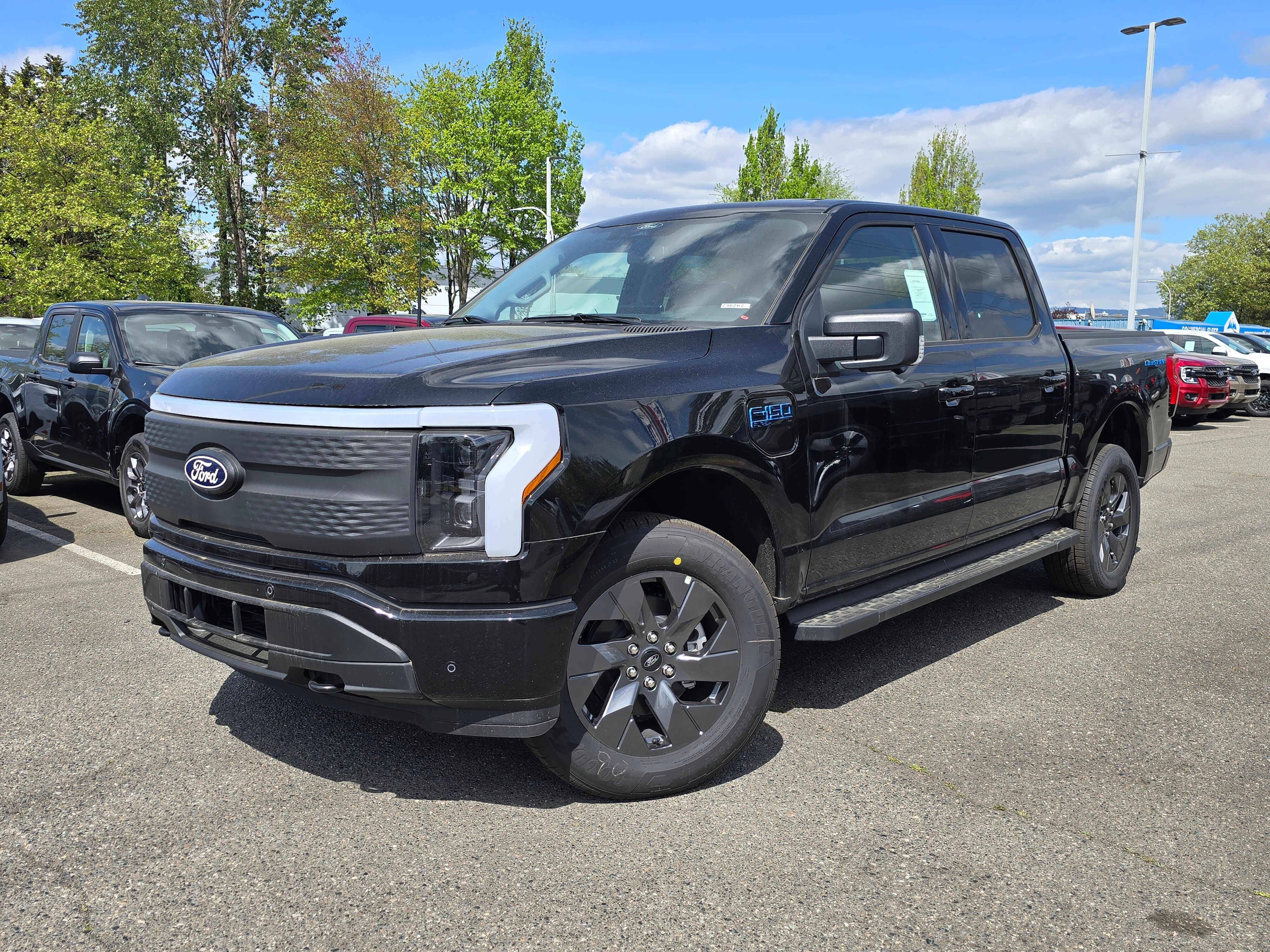 AGATE BLACK METALLIC 2025 Ford F-150 Lightning Pickup Truck All-Wheel Drive Automatic