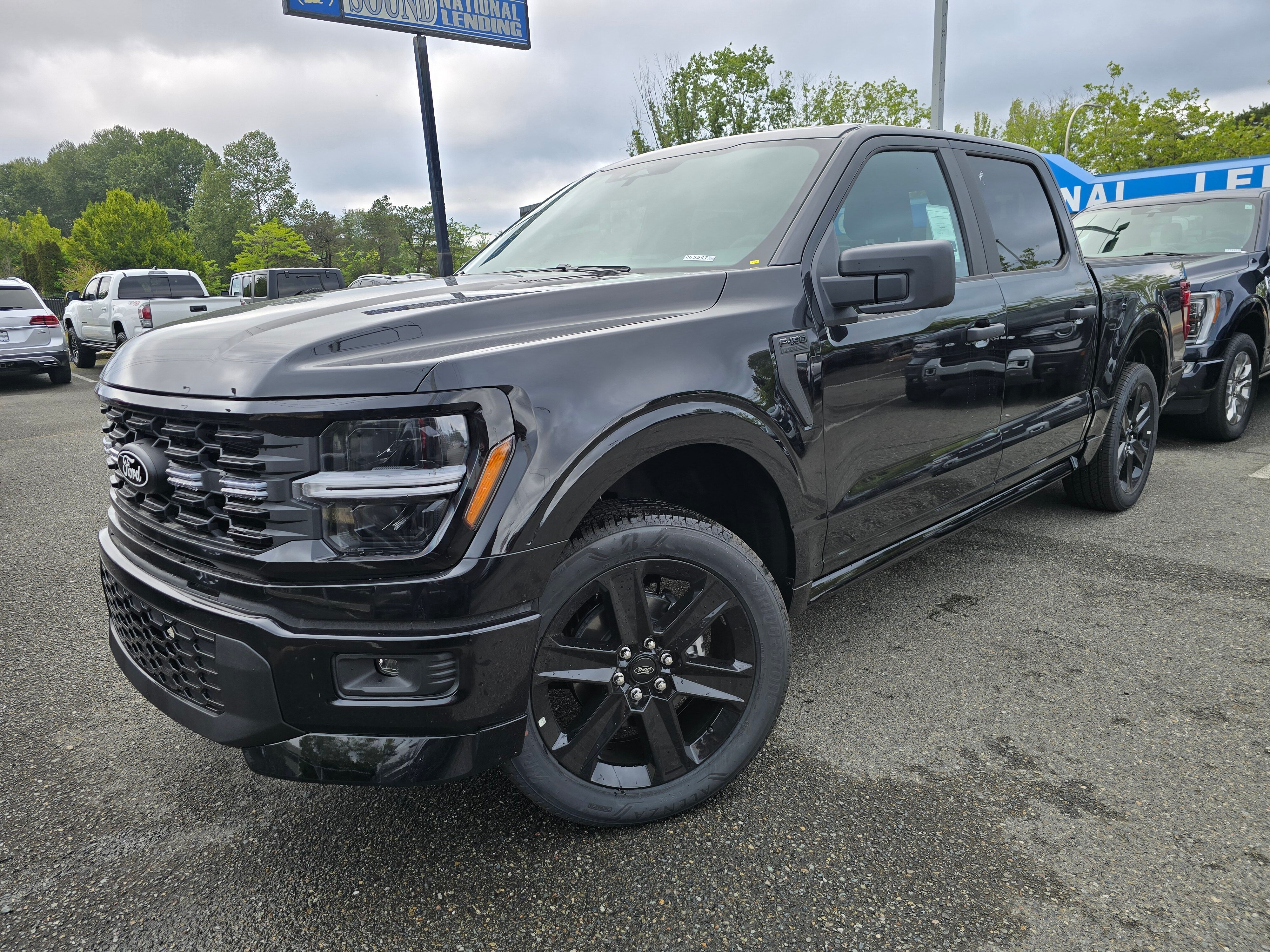 AGATE BLACK METALLIC 2026 Ford F-150 Pickup Truck Four-Wheel Drive Automatic