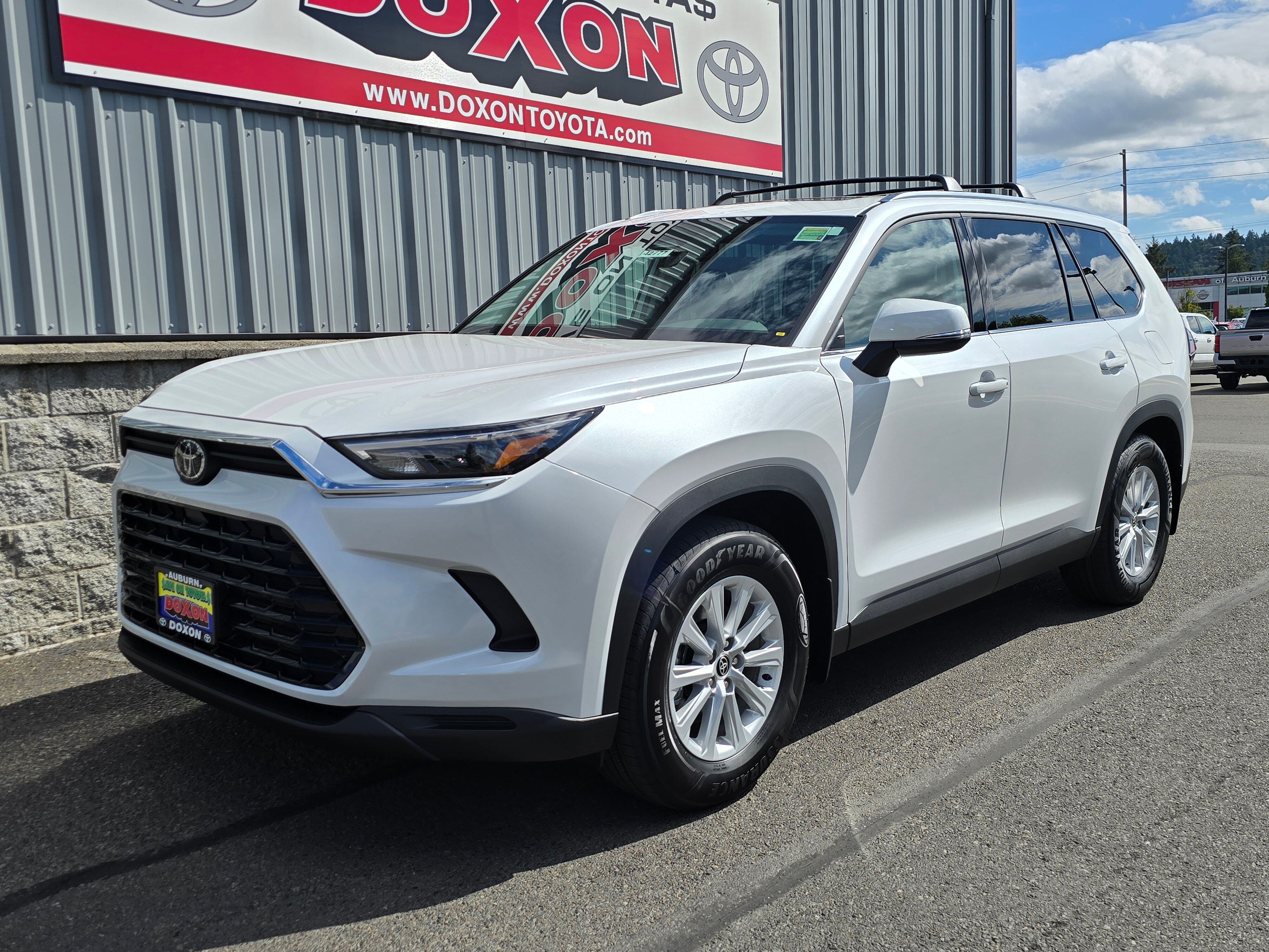 White (Wind Chill Pearl) 2026 Toyota Grand Highlander SUV / Crossover All-Wheel Drive 8-Speed Automatic