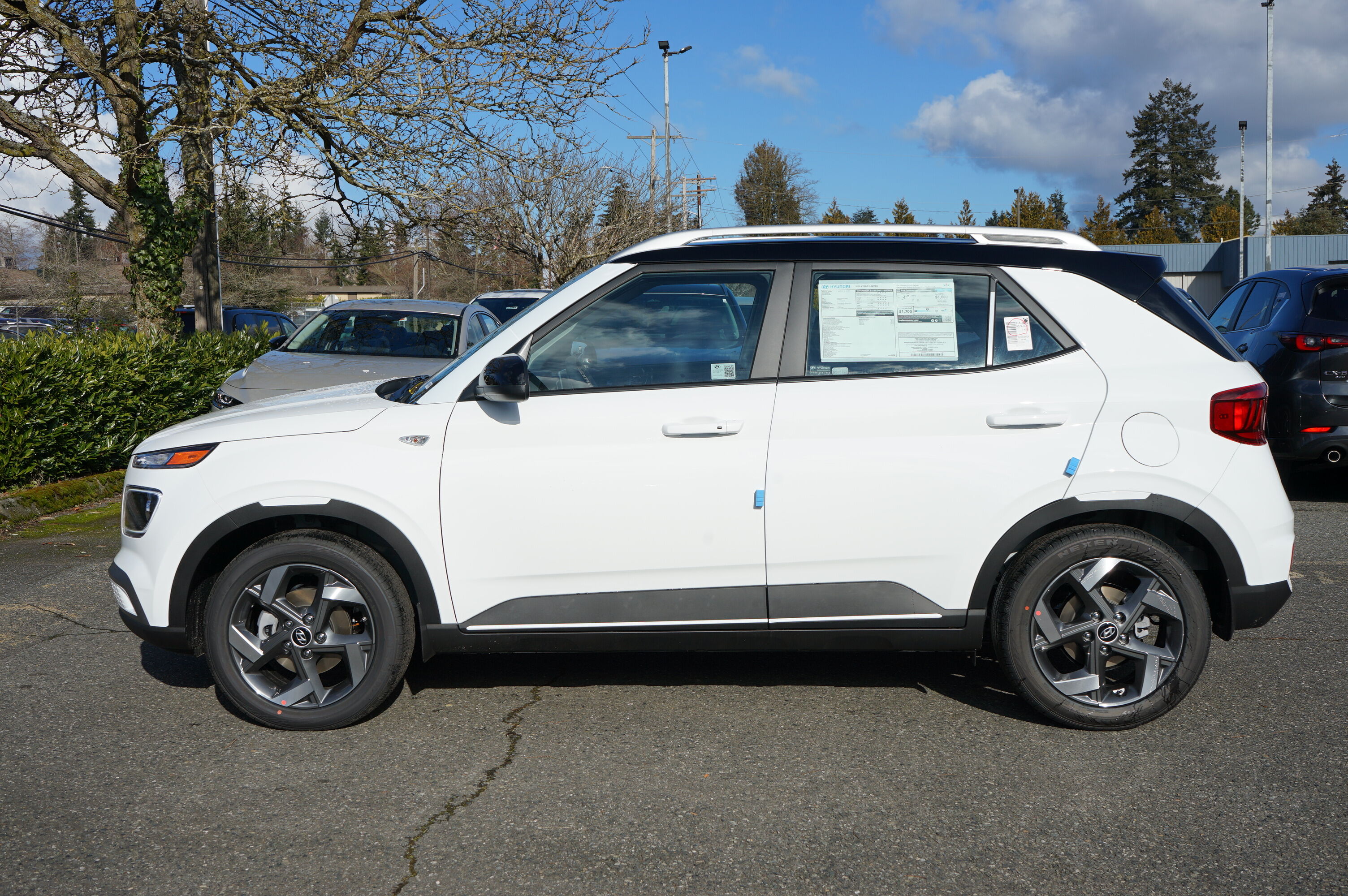 View vehicle photo 3