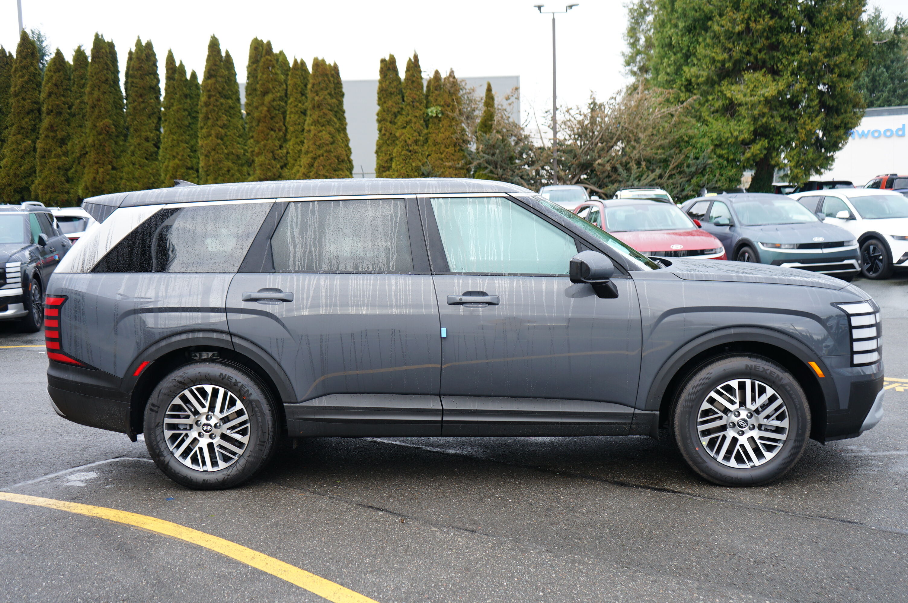 View vehicle photo 5