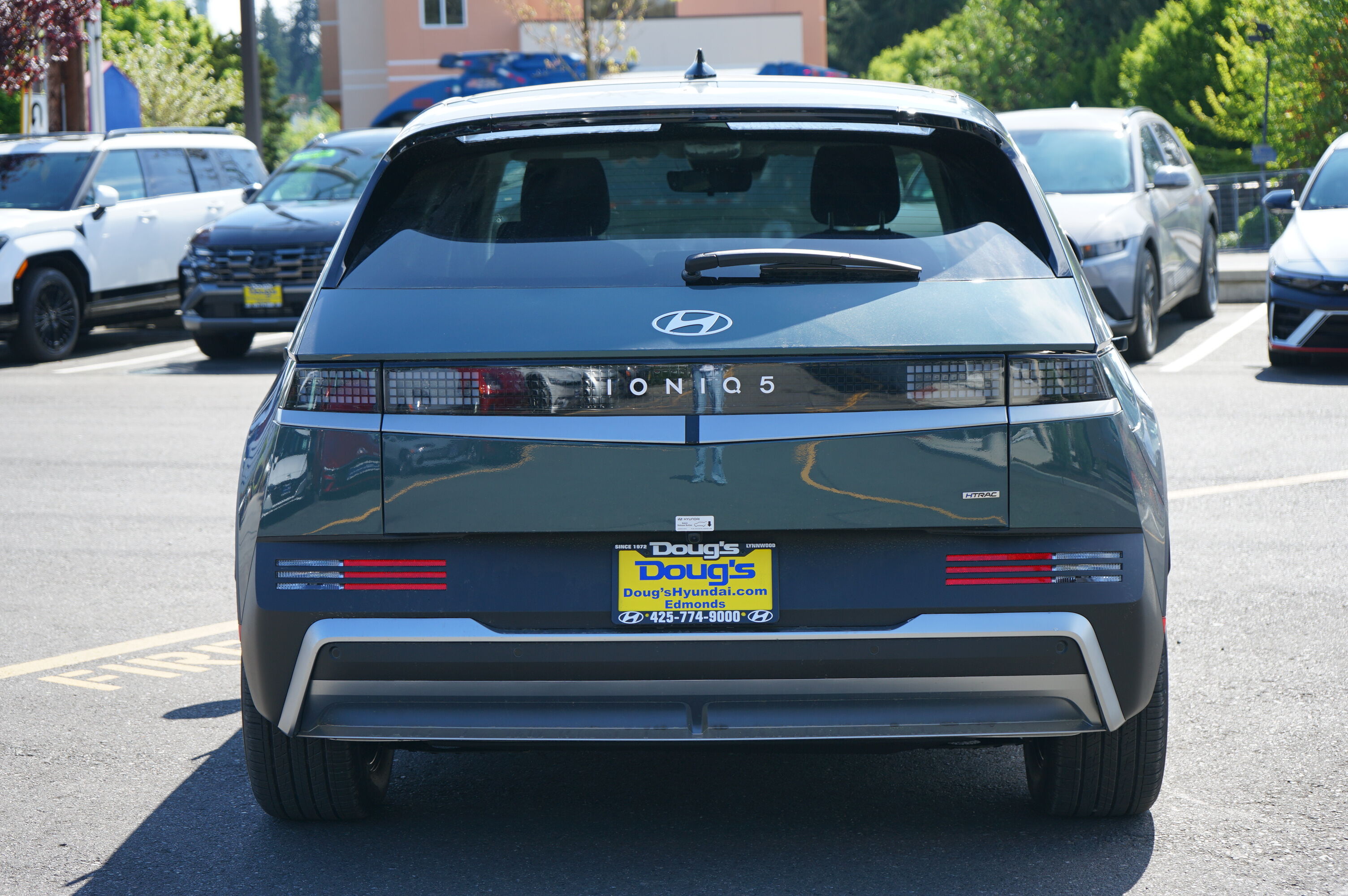 View vehicle photo 5