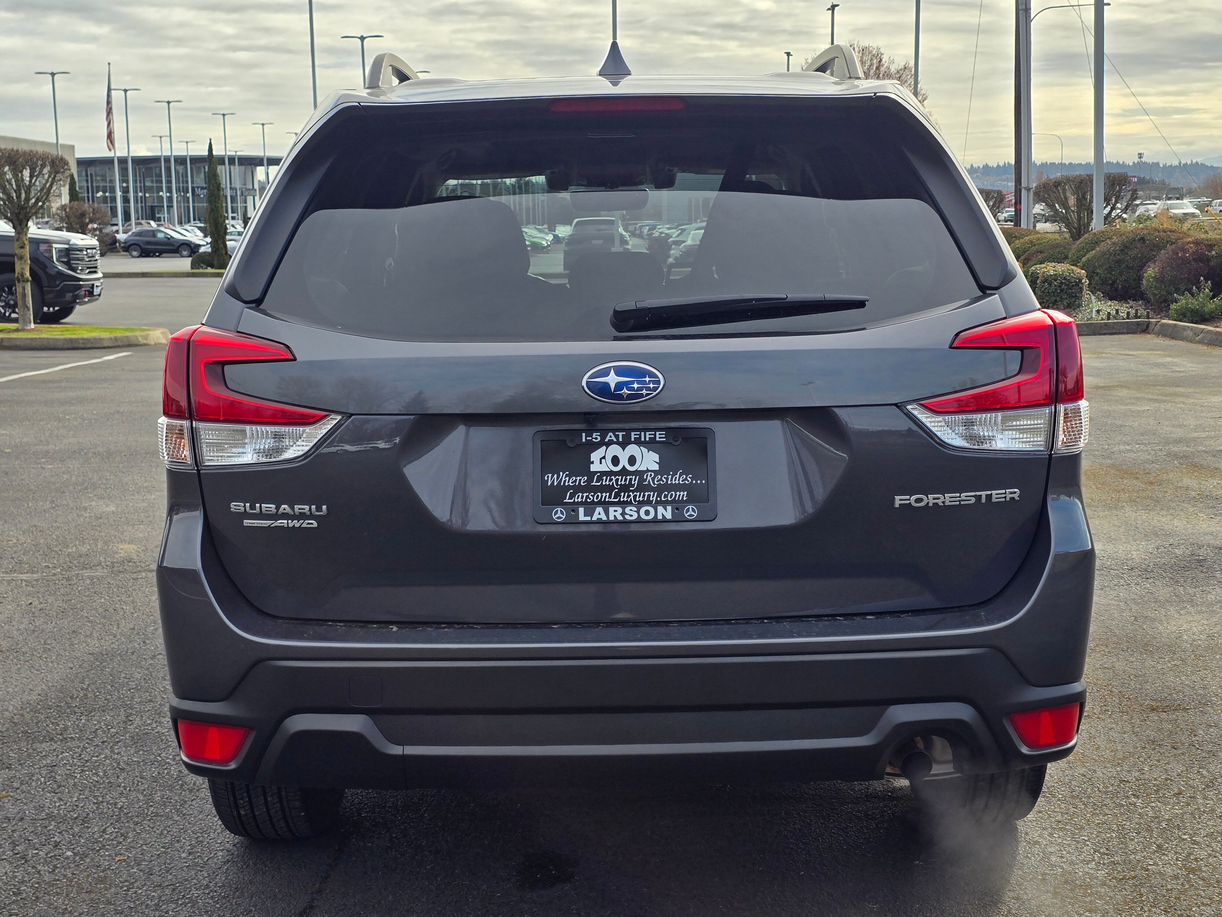 View vehicle photo 6