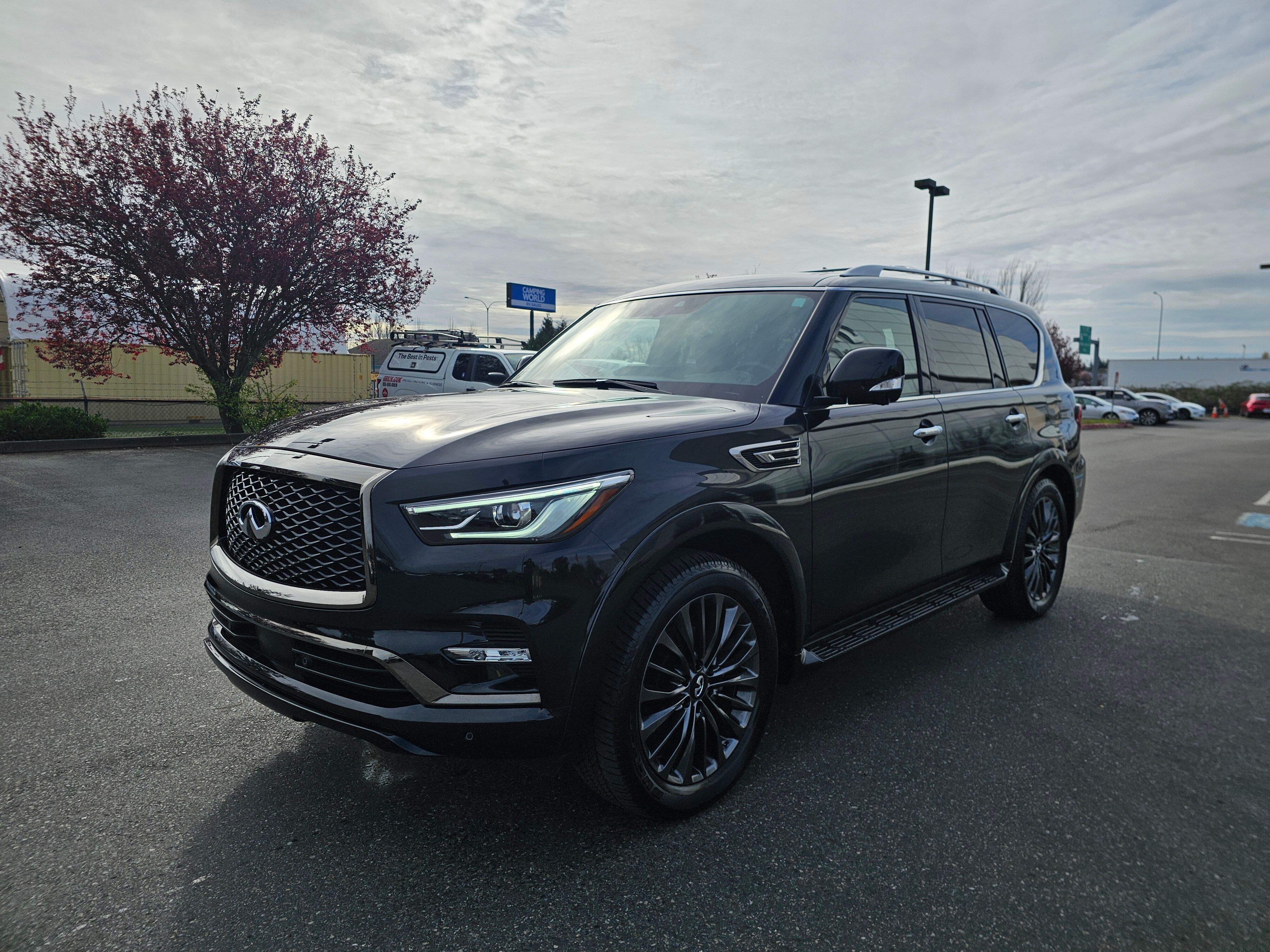 View vehicle photo 3