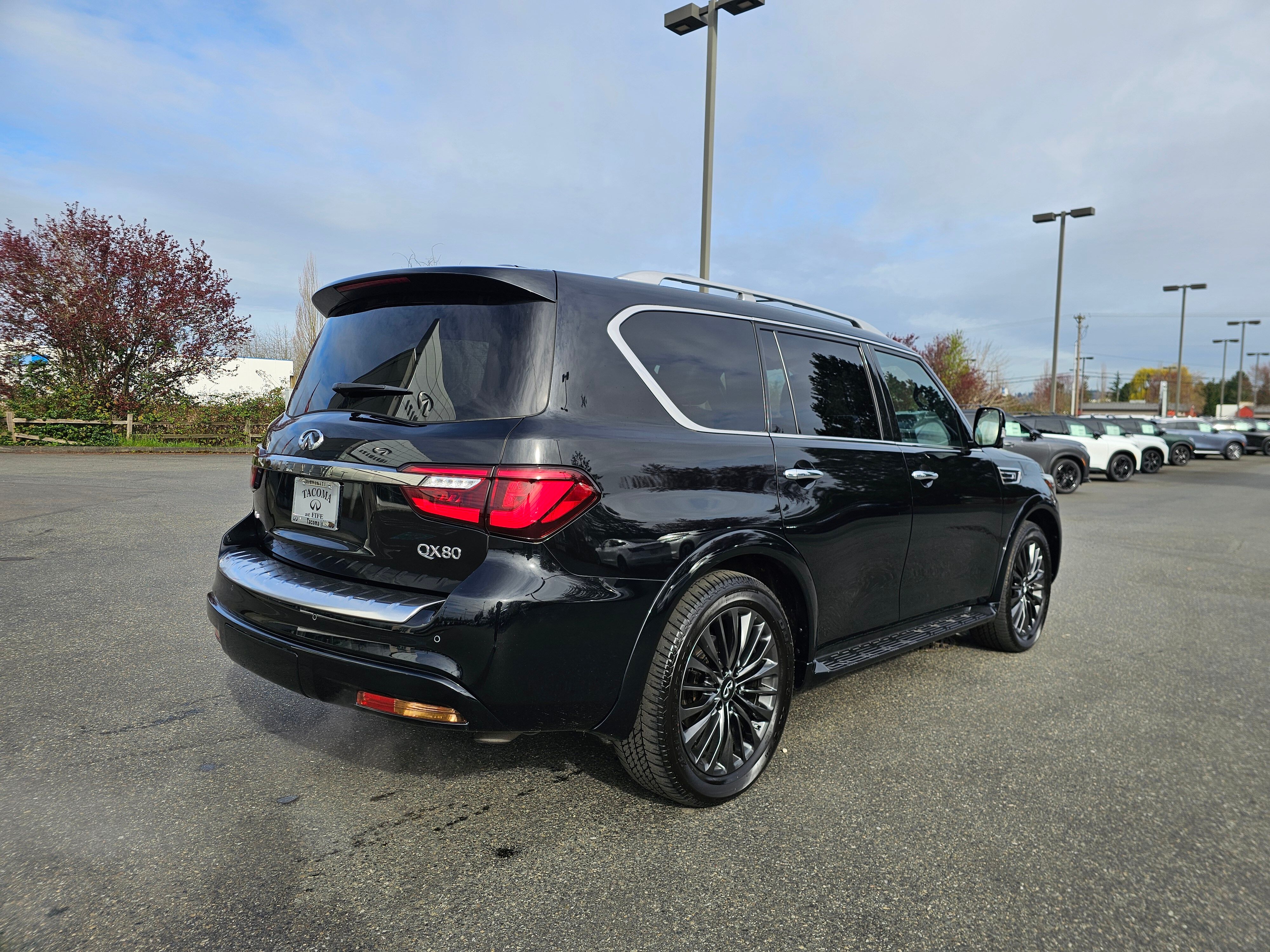 View vehicle photo 7