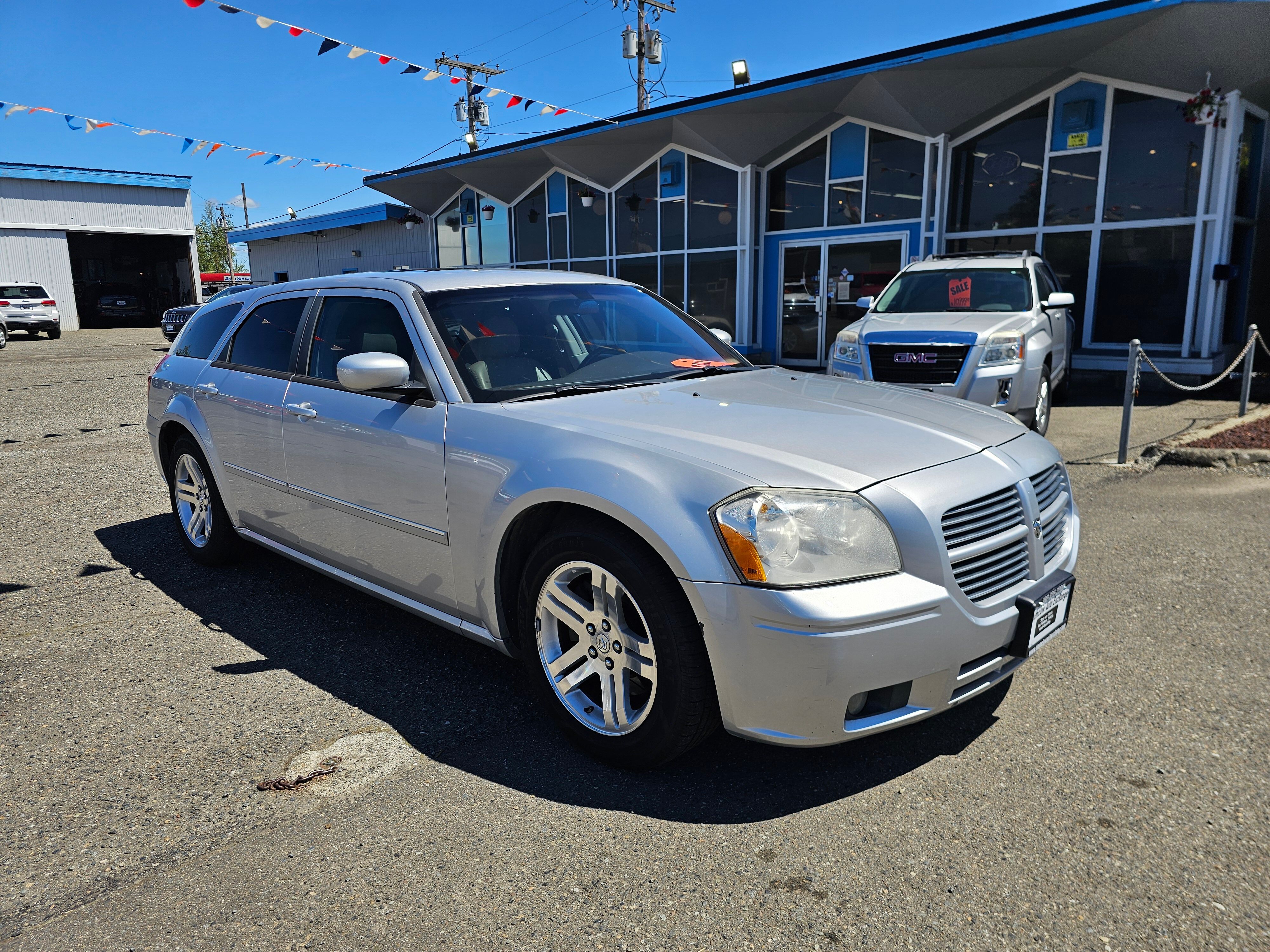 2006 Dodge Magnum R/T RWD Wagon Rear-Wheel Drive 5-Speed Automatic