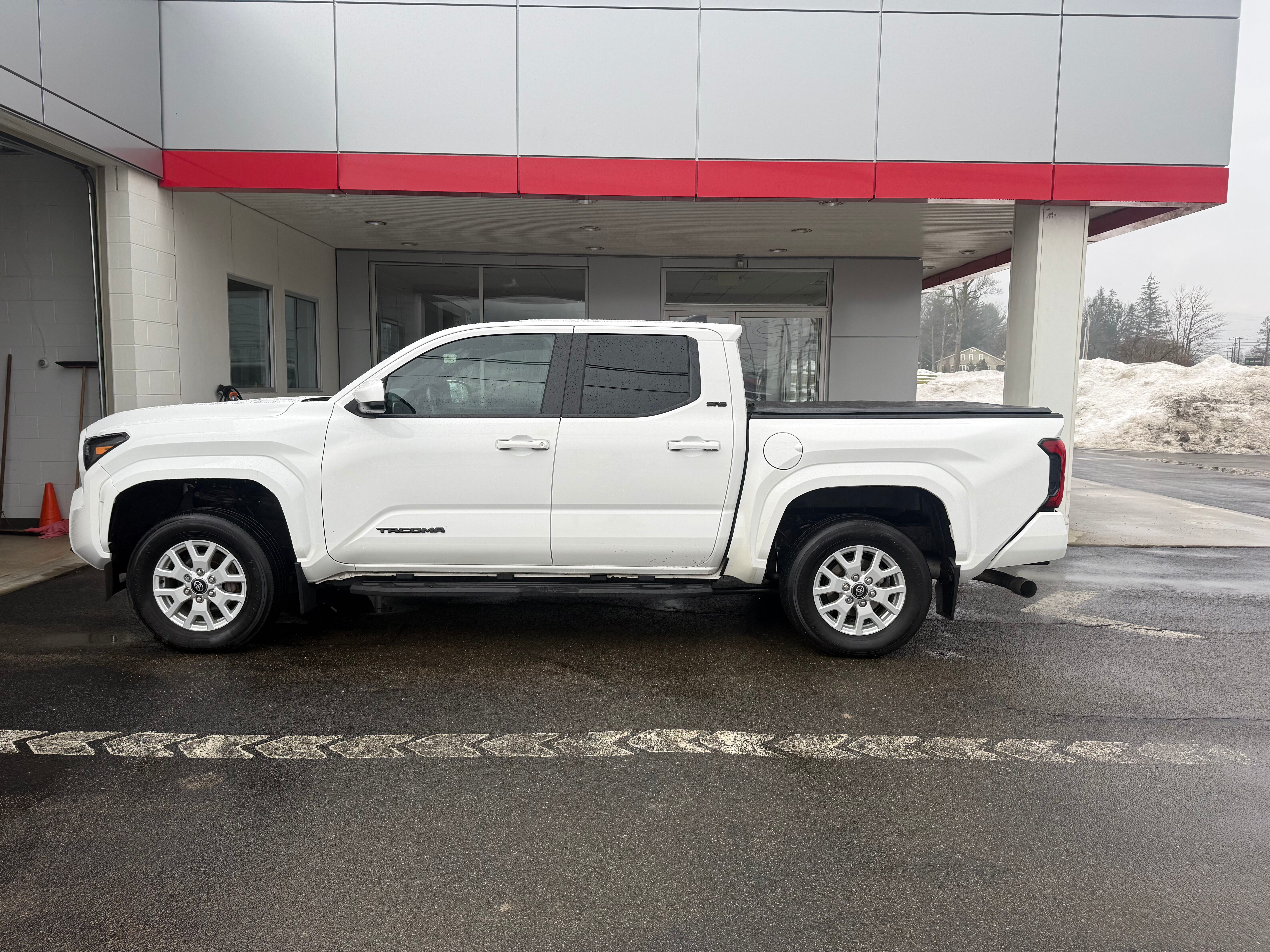 2024 Toyota Tacoma SR5 Double Cab 4WD