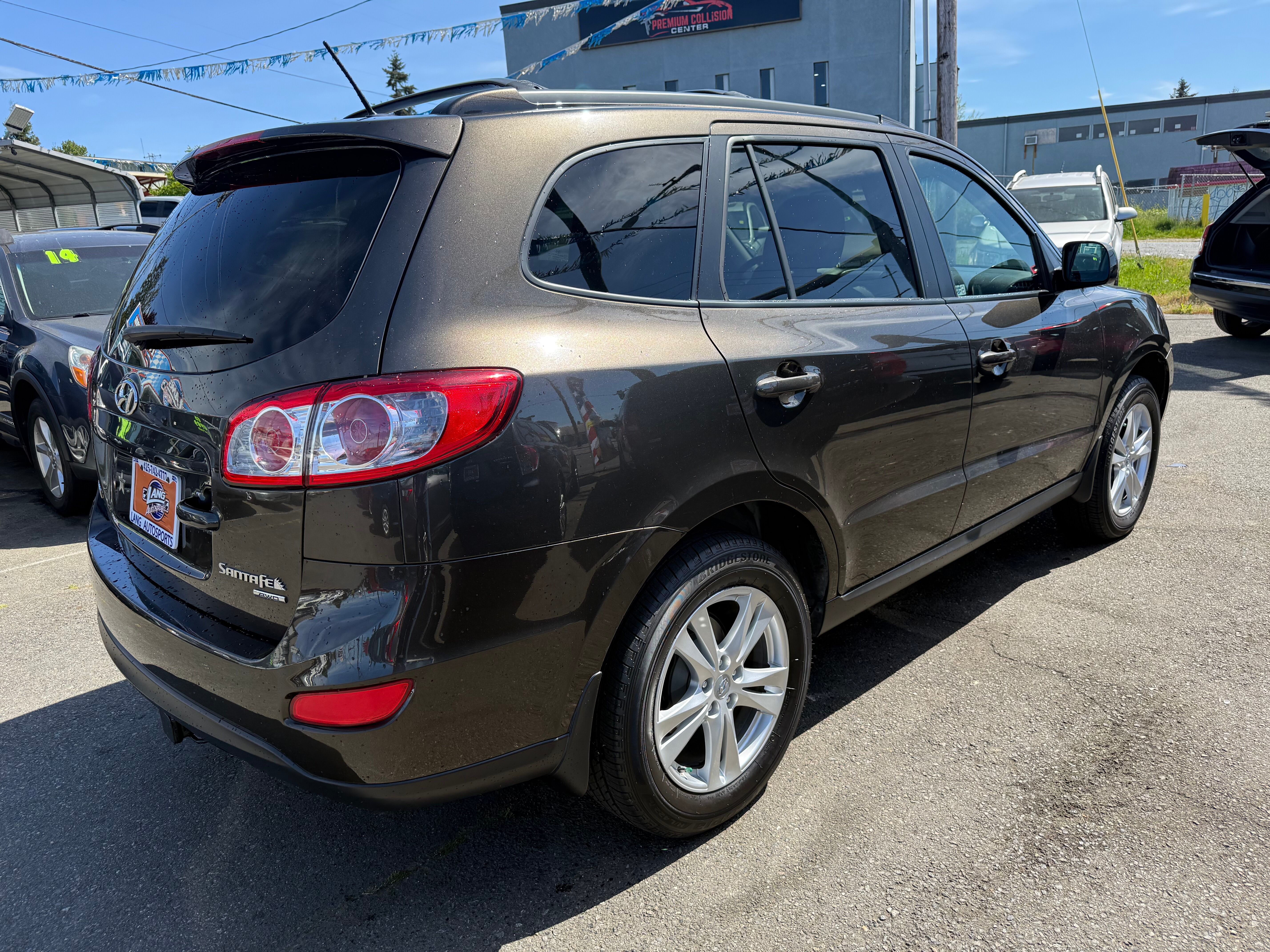 View vehicle photo 7