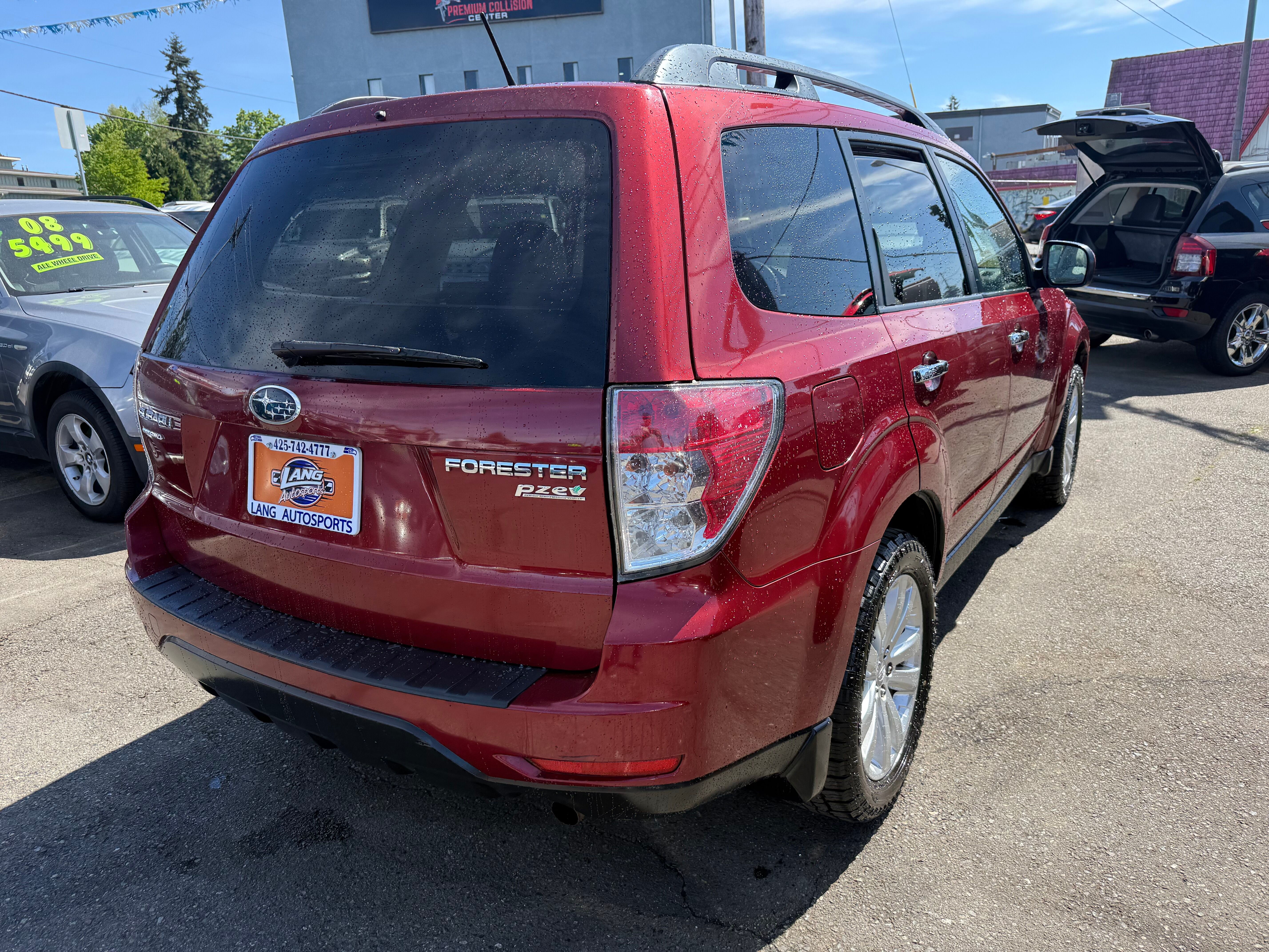 View vehicle photo 7