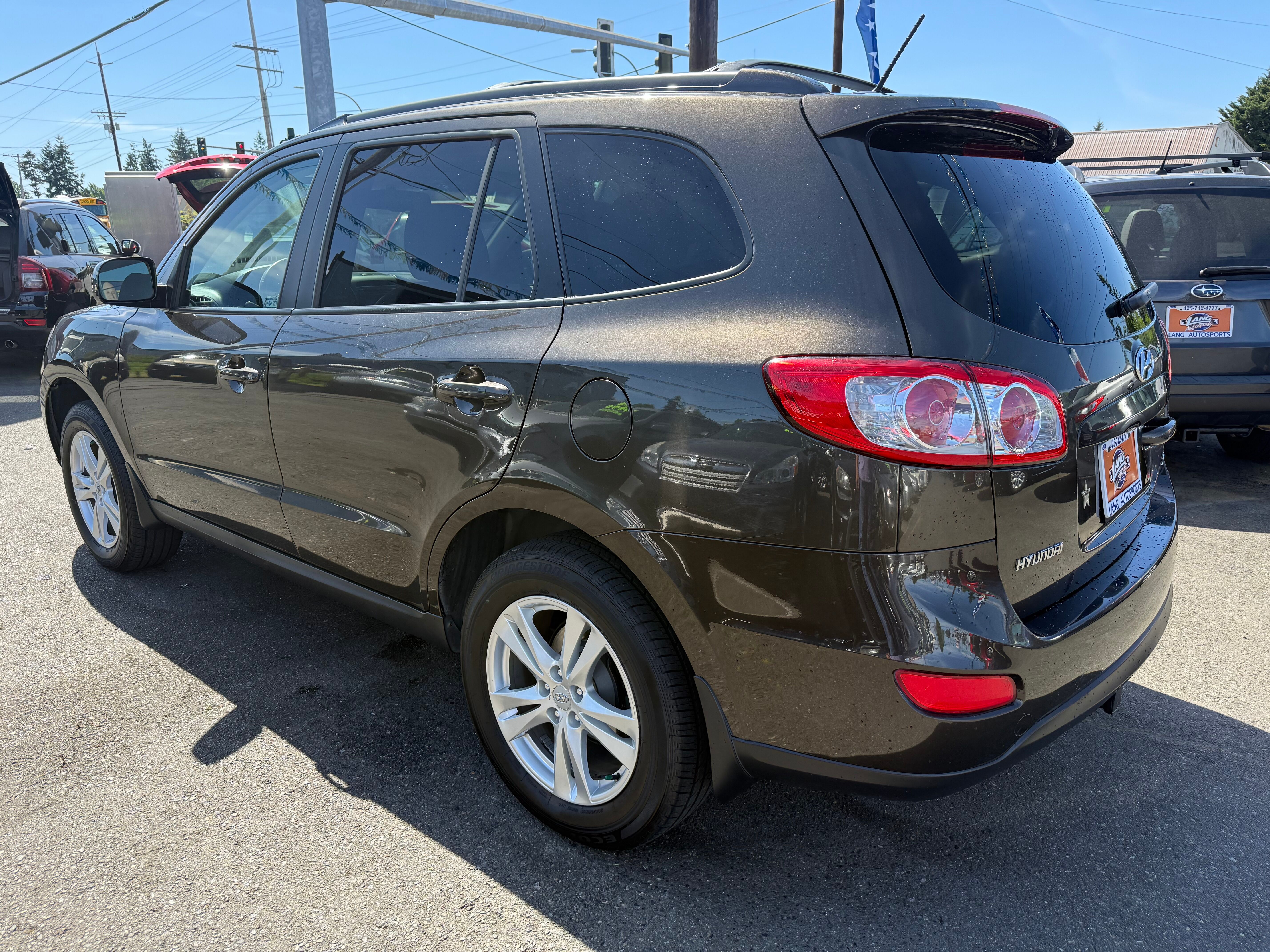 View vehicle photo 5