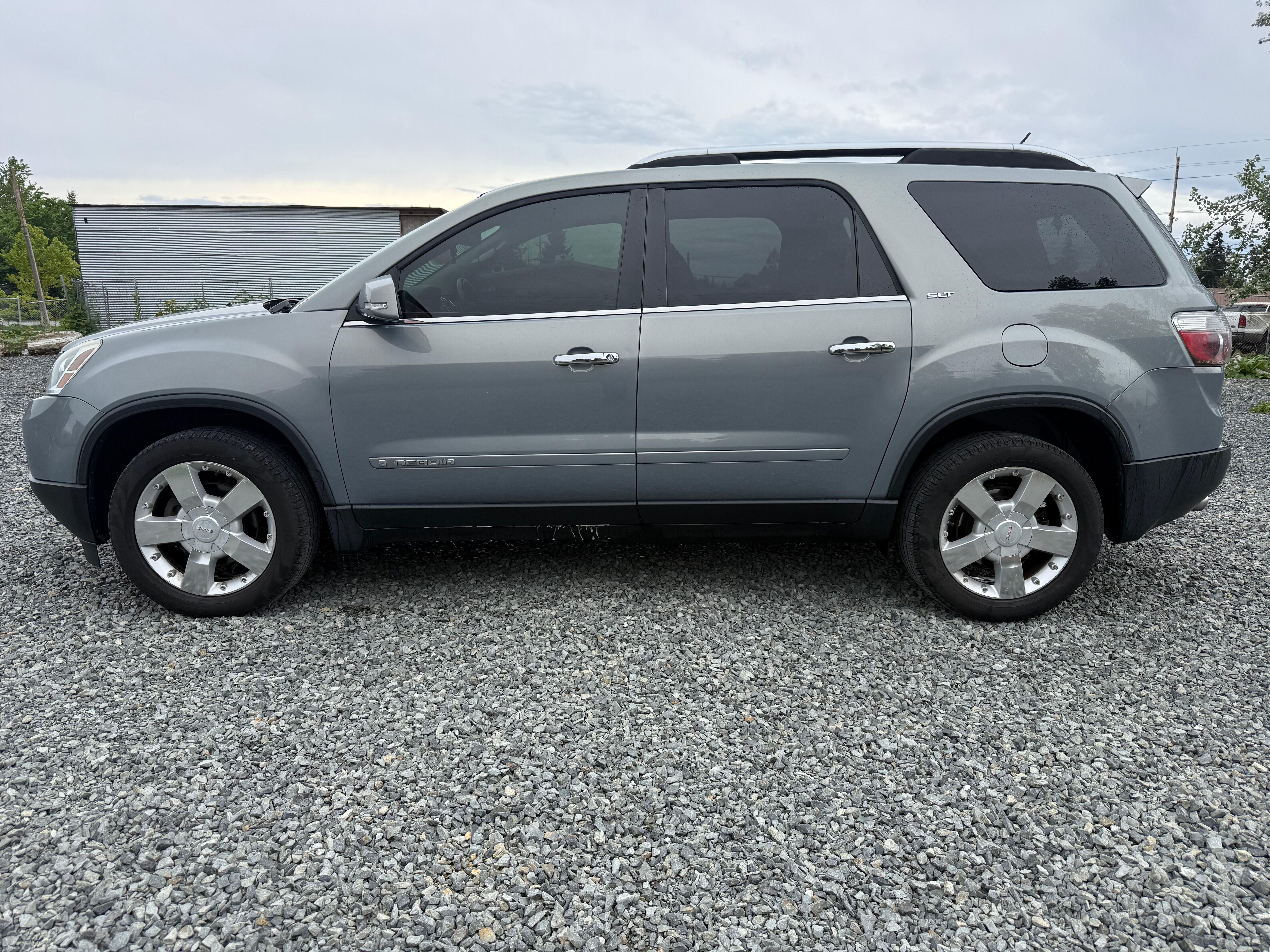 View vehicle photo 3