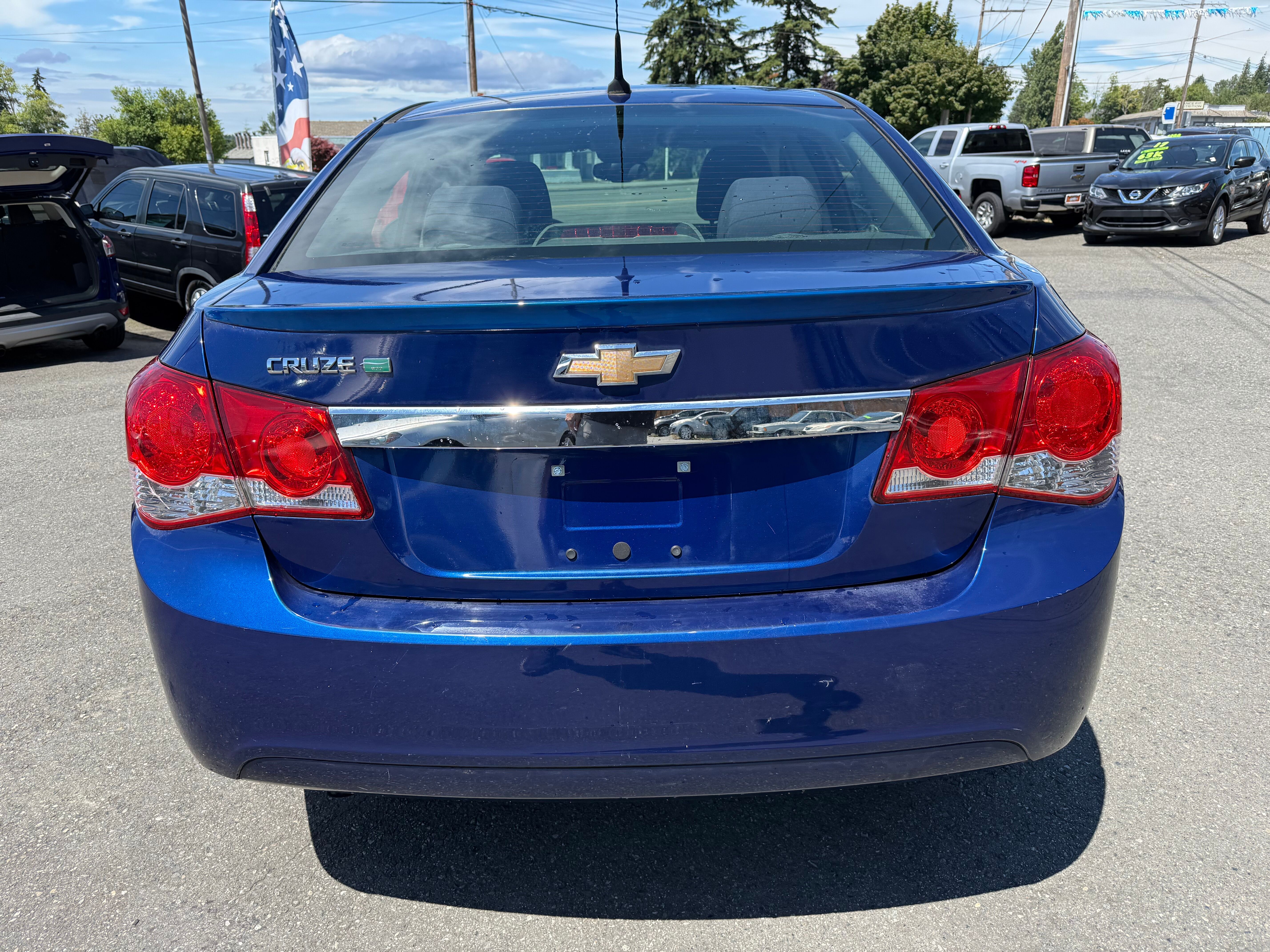 View vehicle photo 4