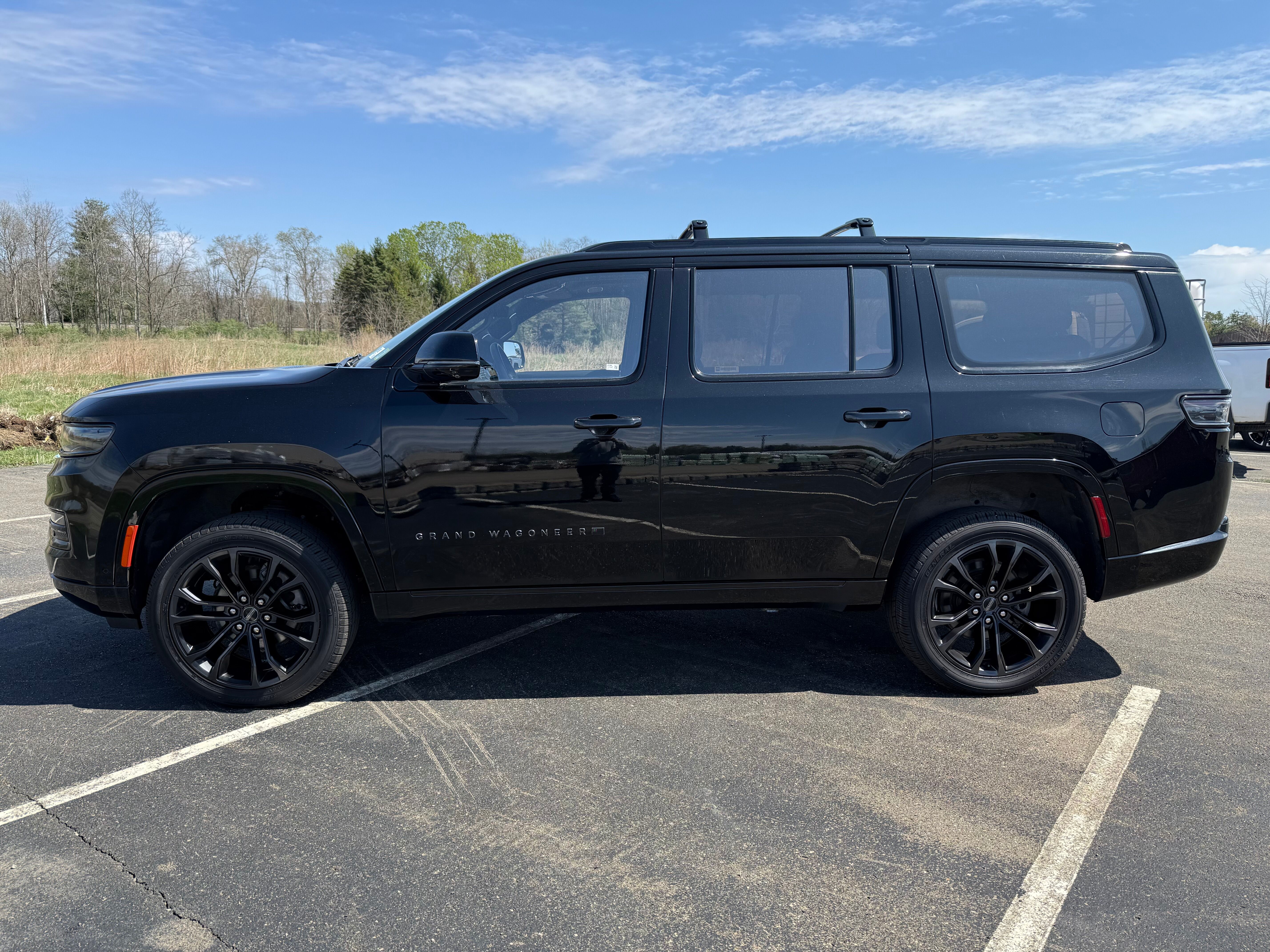 Diamond Black Crystal Pearlcoat 2023 Jeep Grand Wagoneer Series II 4WD SUV / Crossover Four-Wheel Drive 8-Speed Automatic