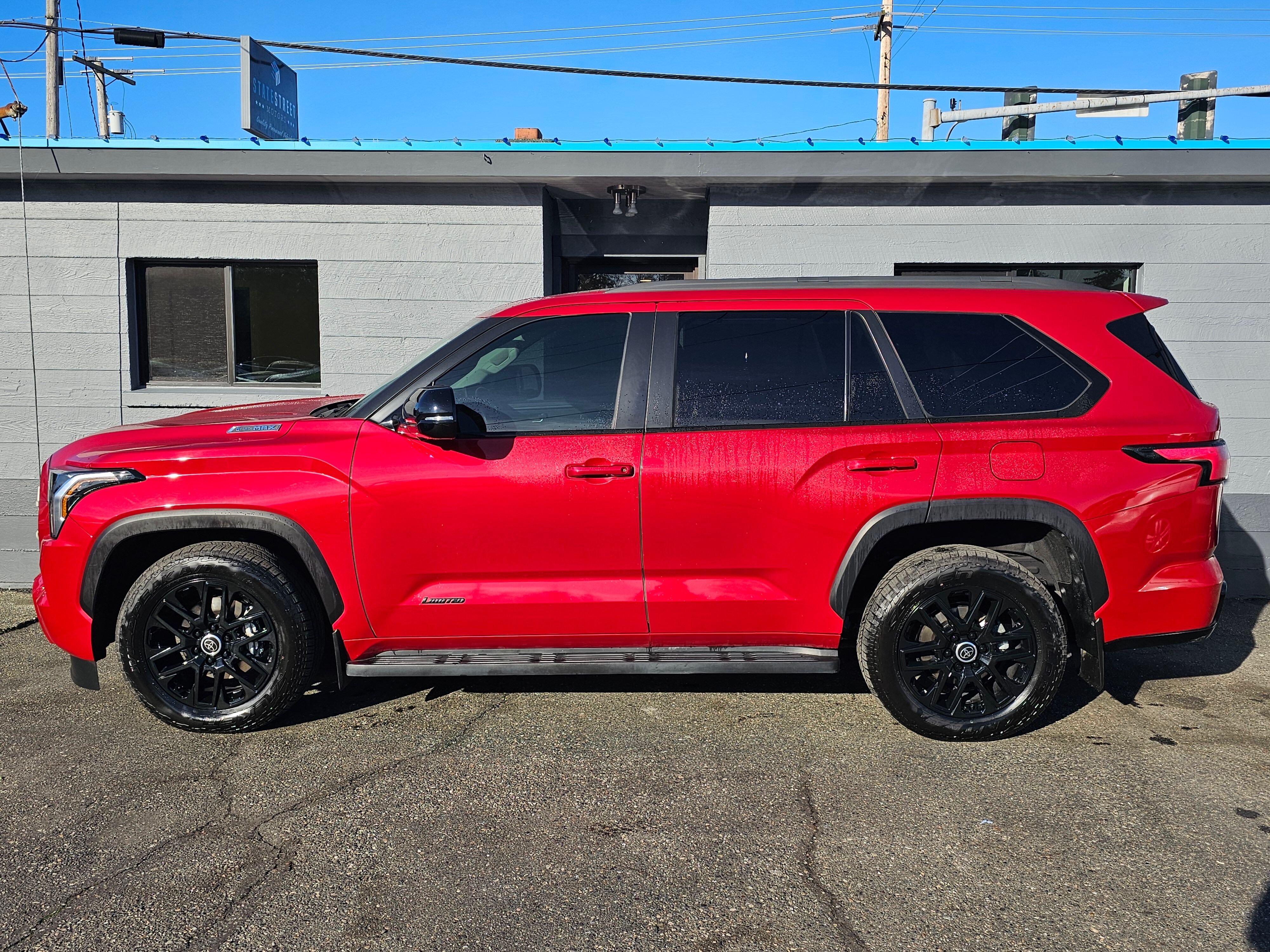 View vehicle photo 2