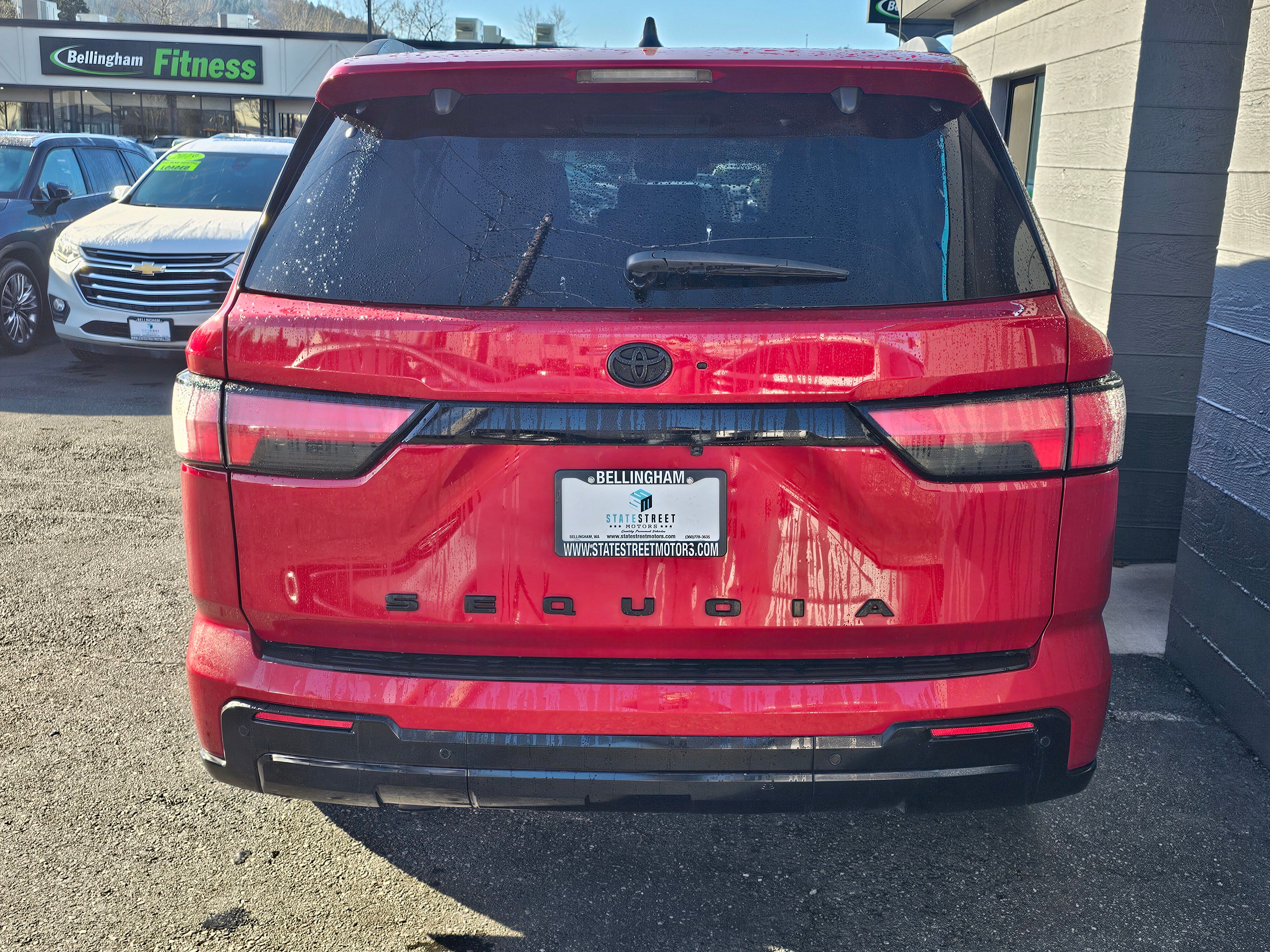 View vehicle photo 4