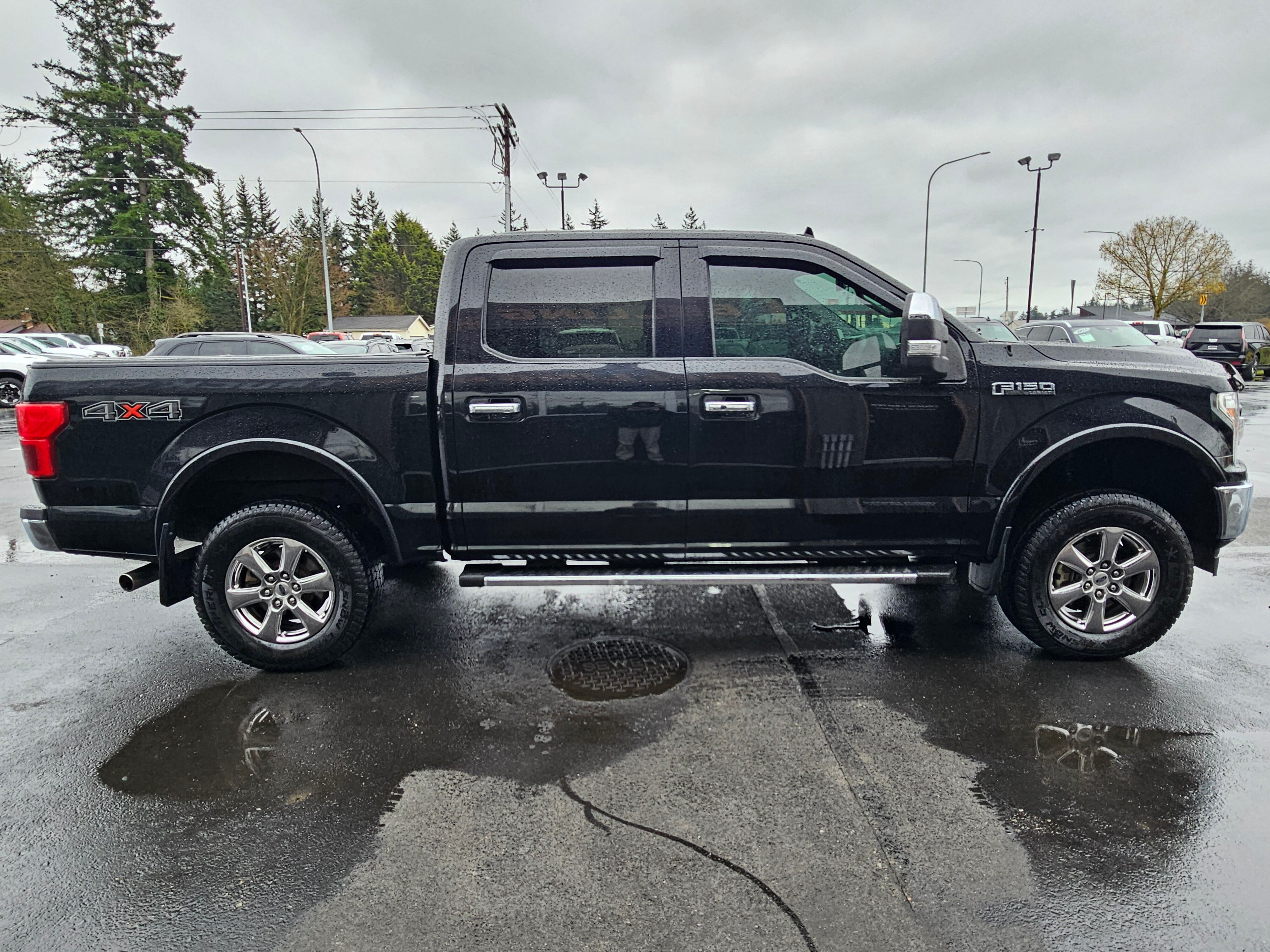 View vehicle photo 6