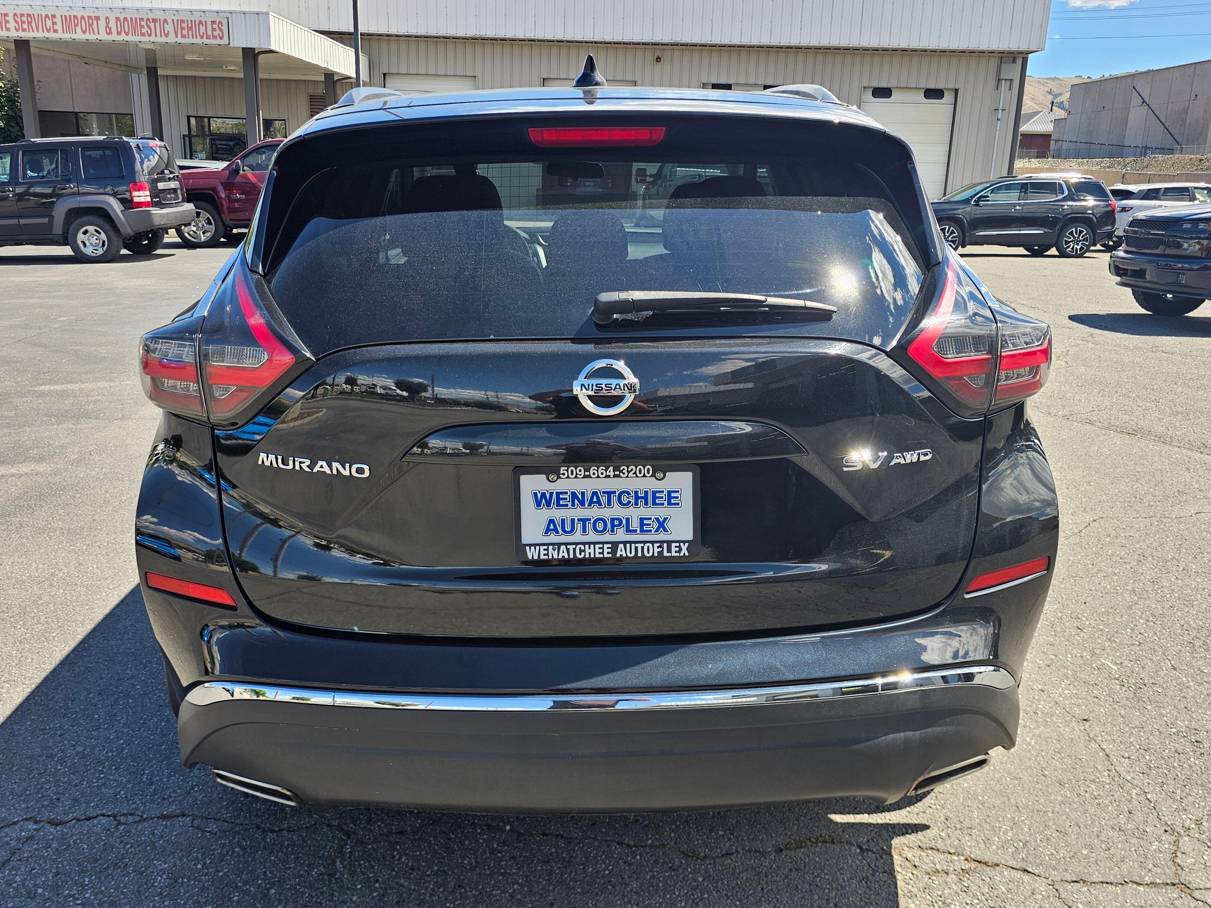 View vehicle photo 4