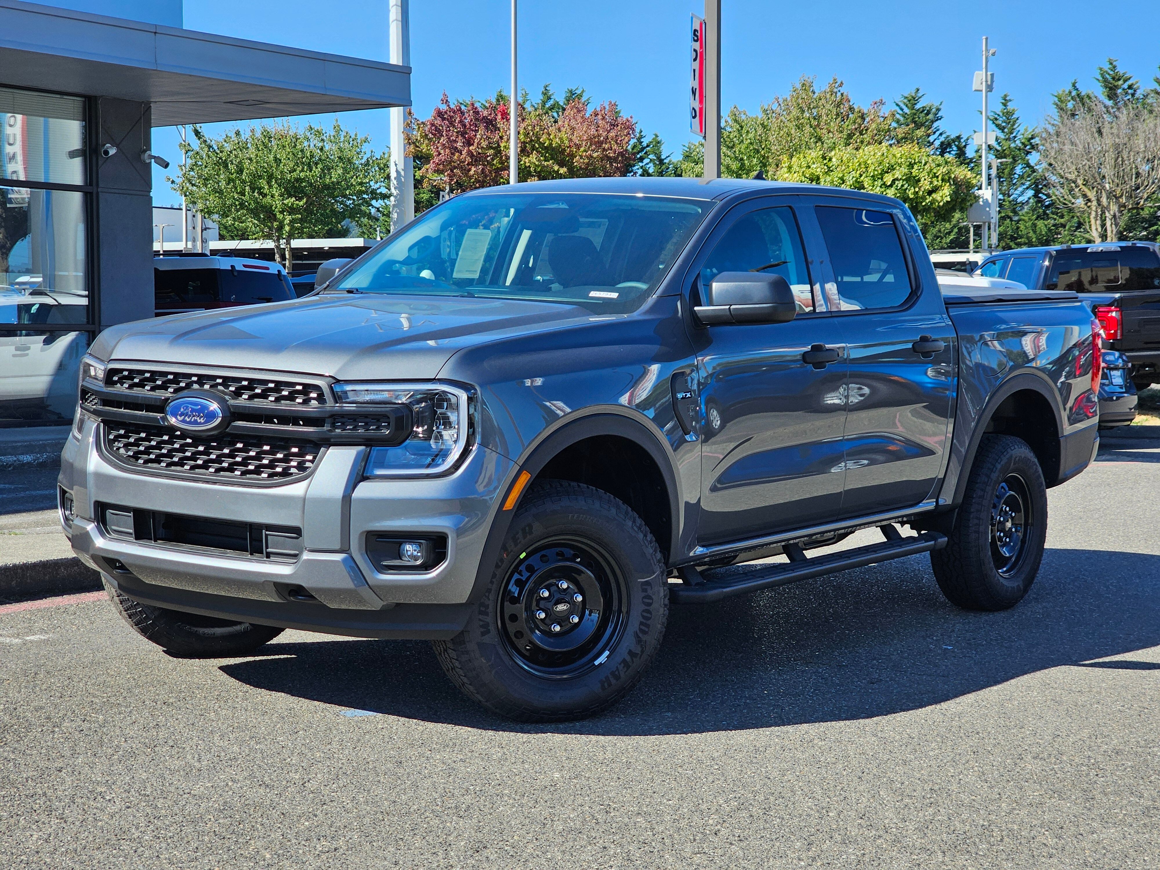 CARBONIZED GRAY METALLIC 2026 Ford Ranger Pickup Truck Four-Wheel Drive Automatic